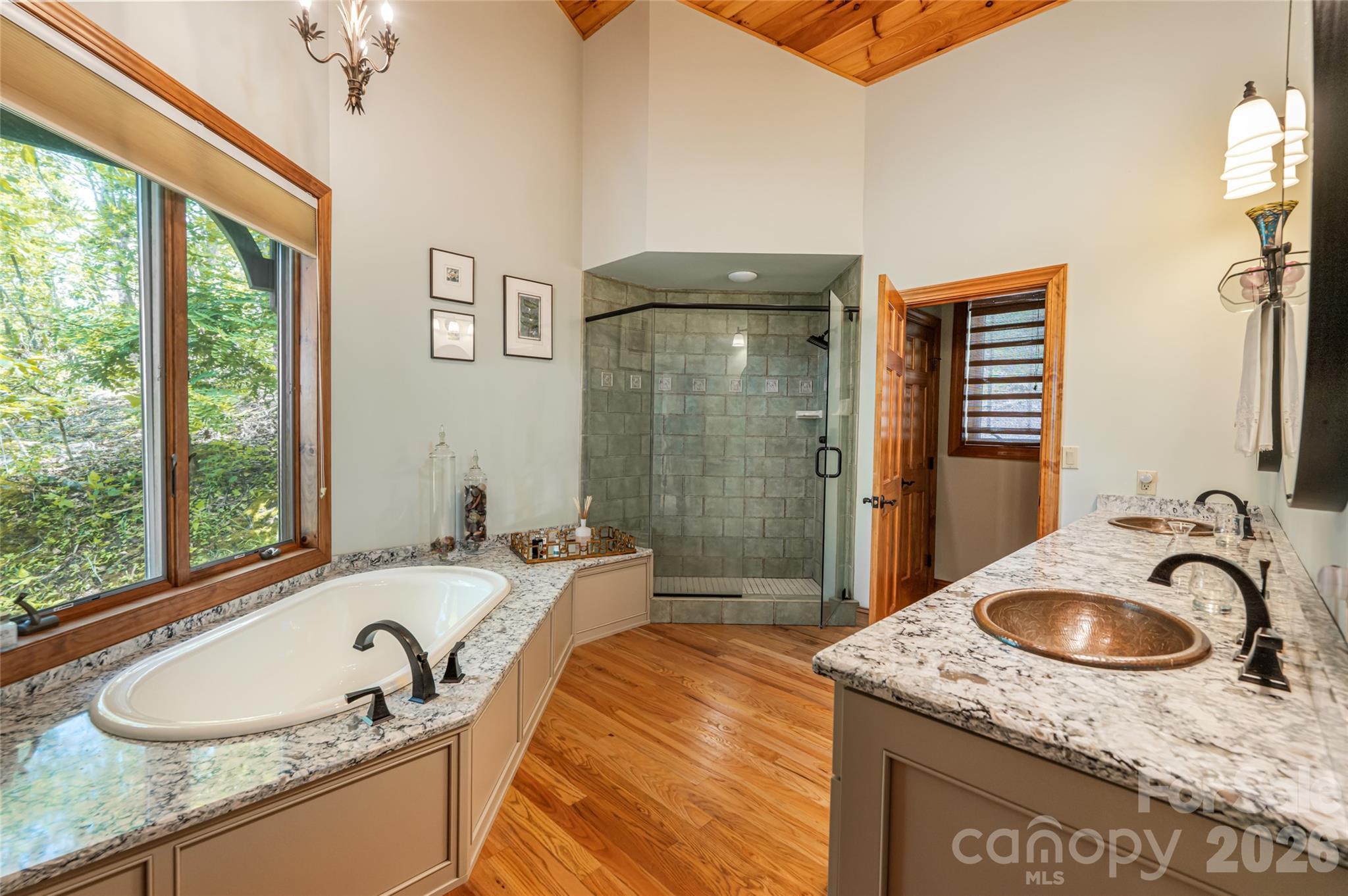 2280 Mountain Air Drive — Burnsville
