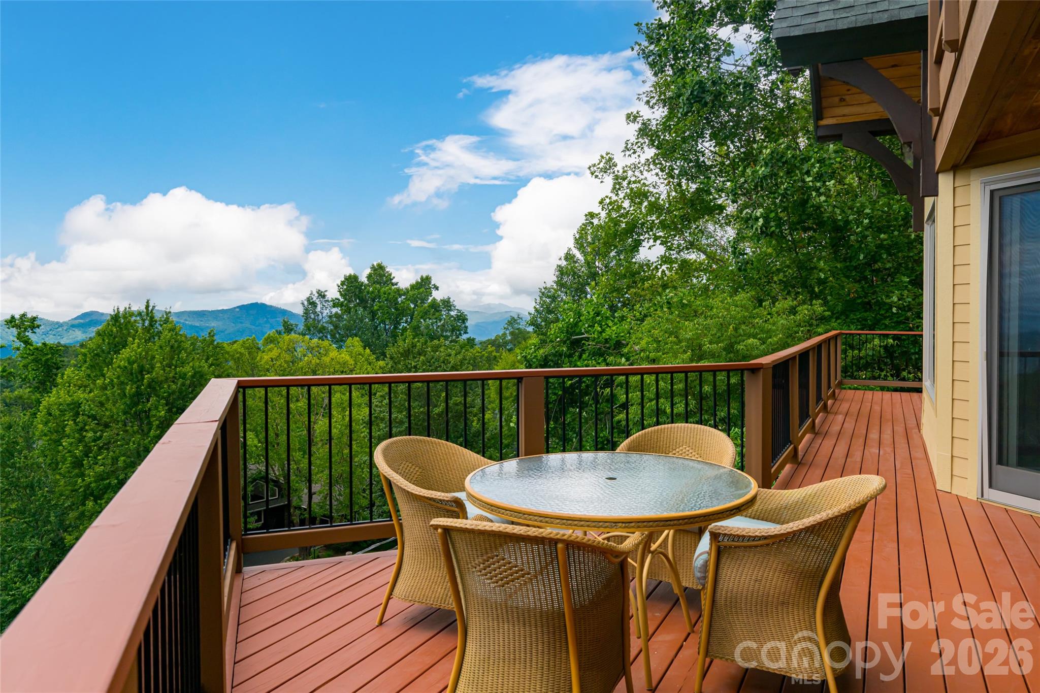 2280 Mountain Air Drive — Burnsville