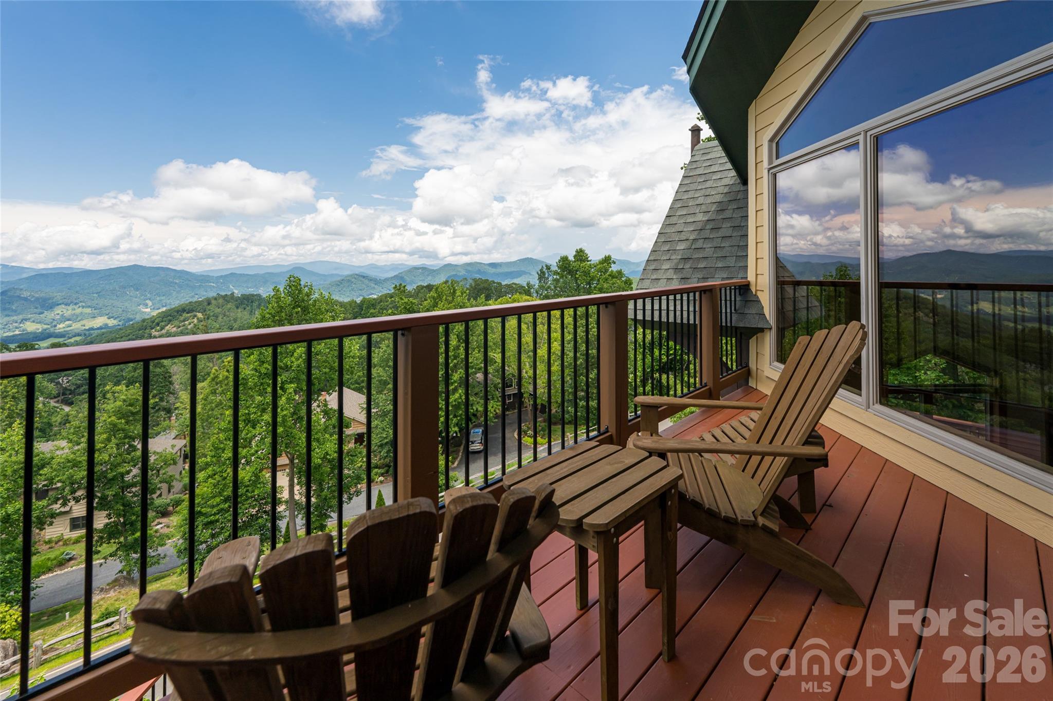 2280 Mountain Air Drive — Burnsville