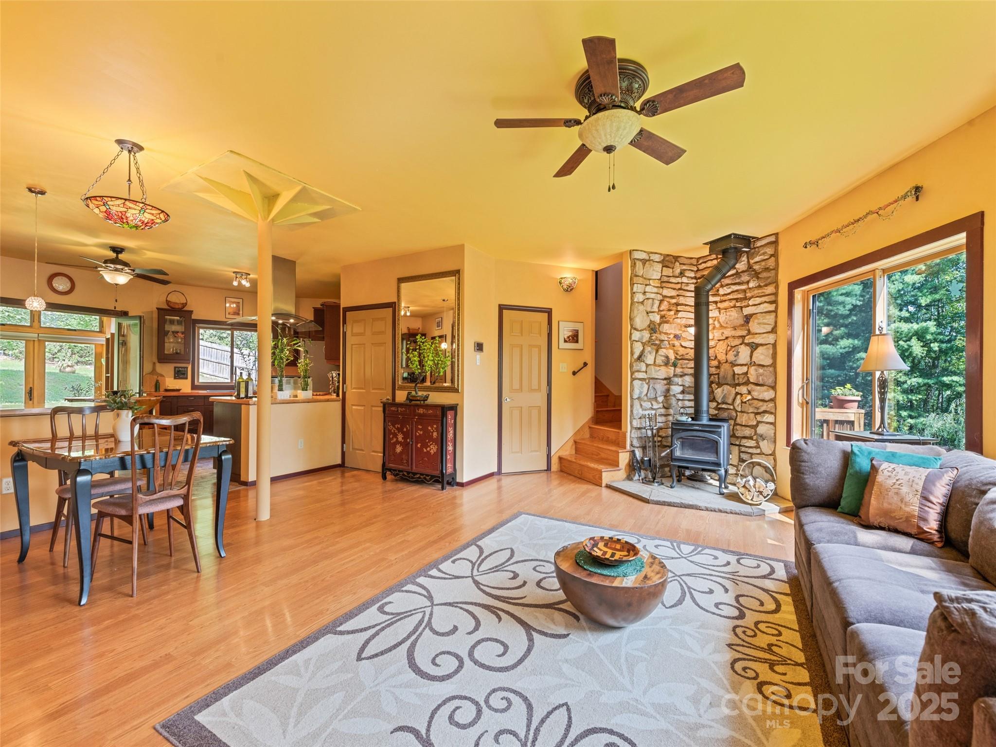 2675 Holbert Cove Road — Saluda