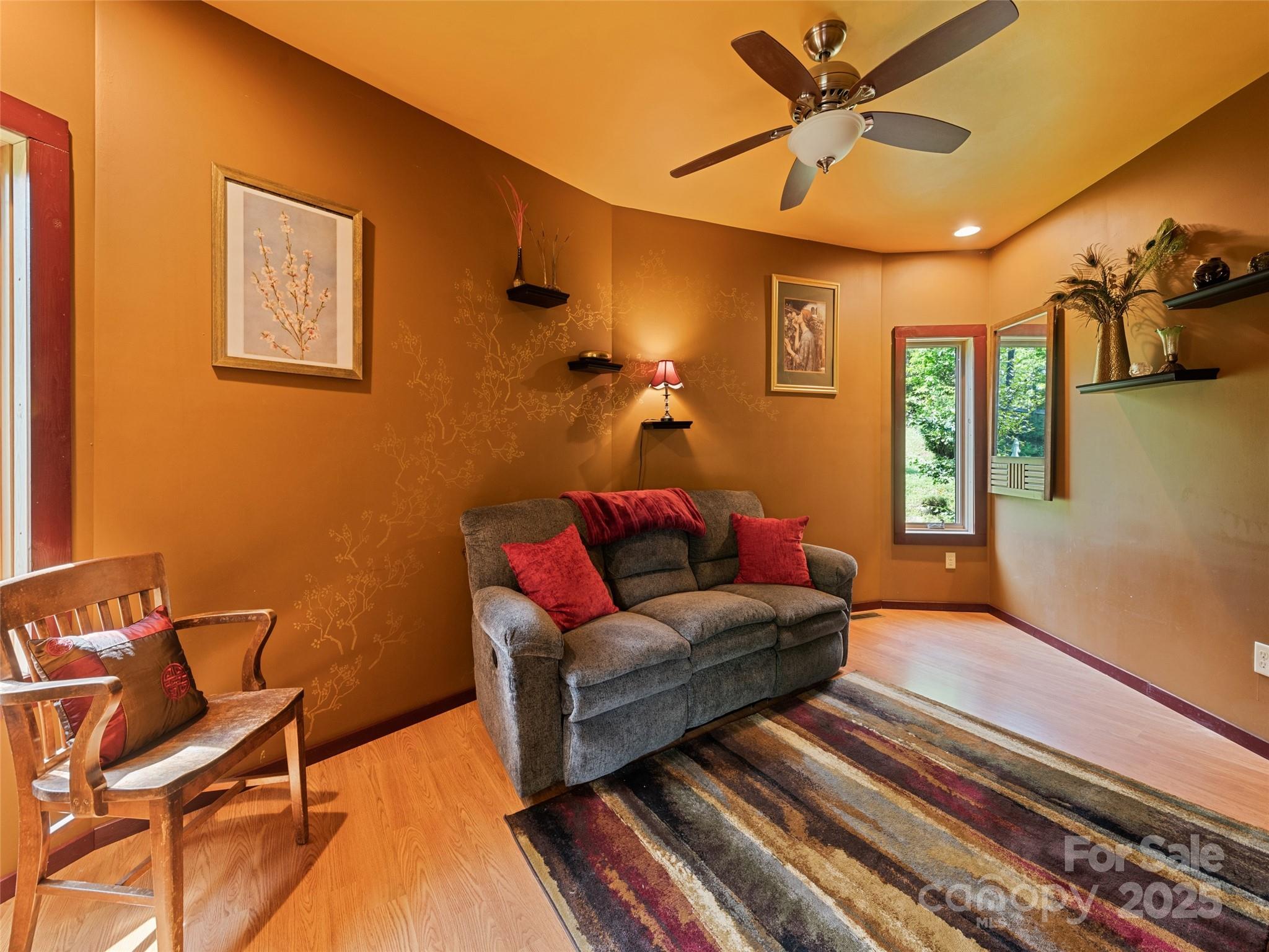 2675 Holbert Cove Road — Saluda