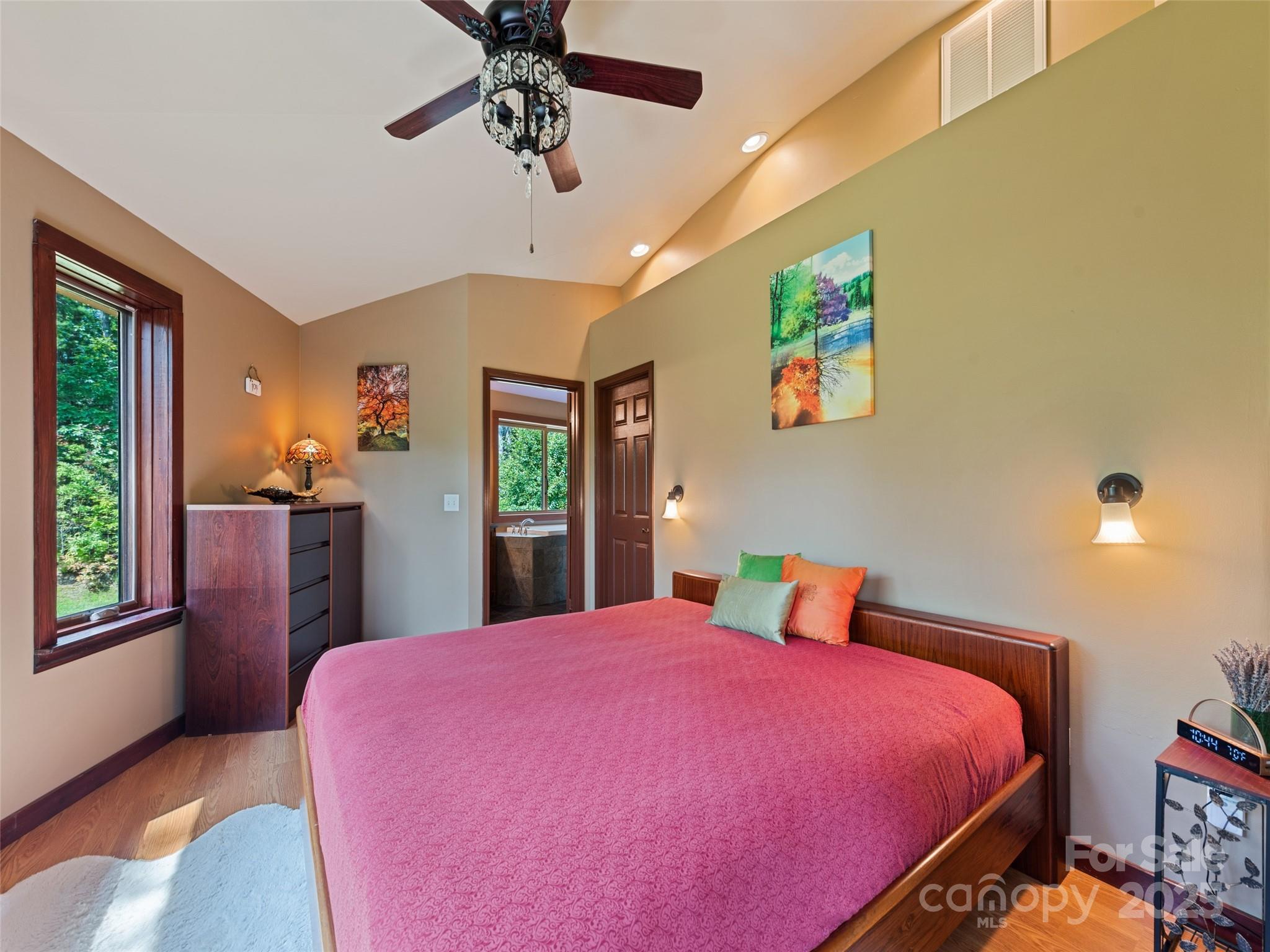 2675 Holbert Cove Road — Saluda