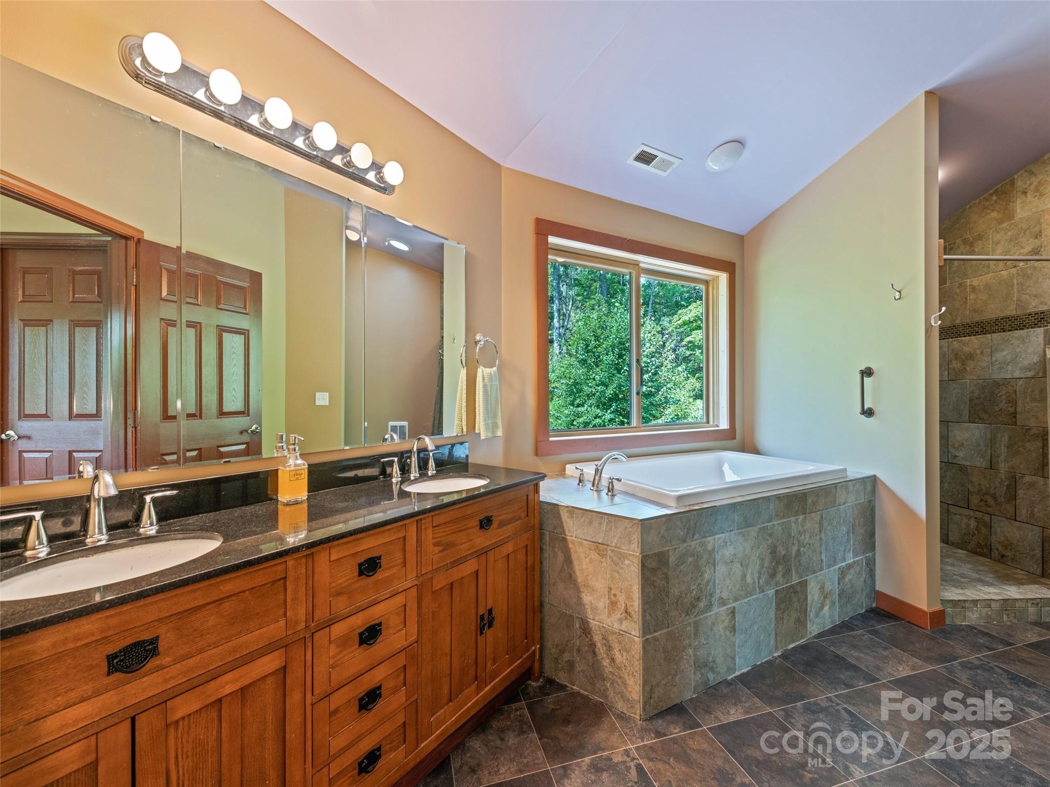 2675 Holbert Cove Road — Saluda