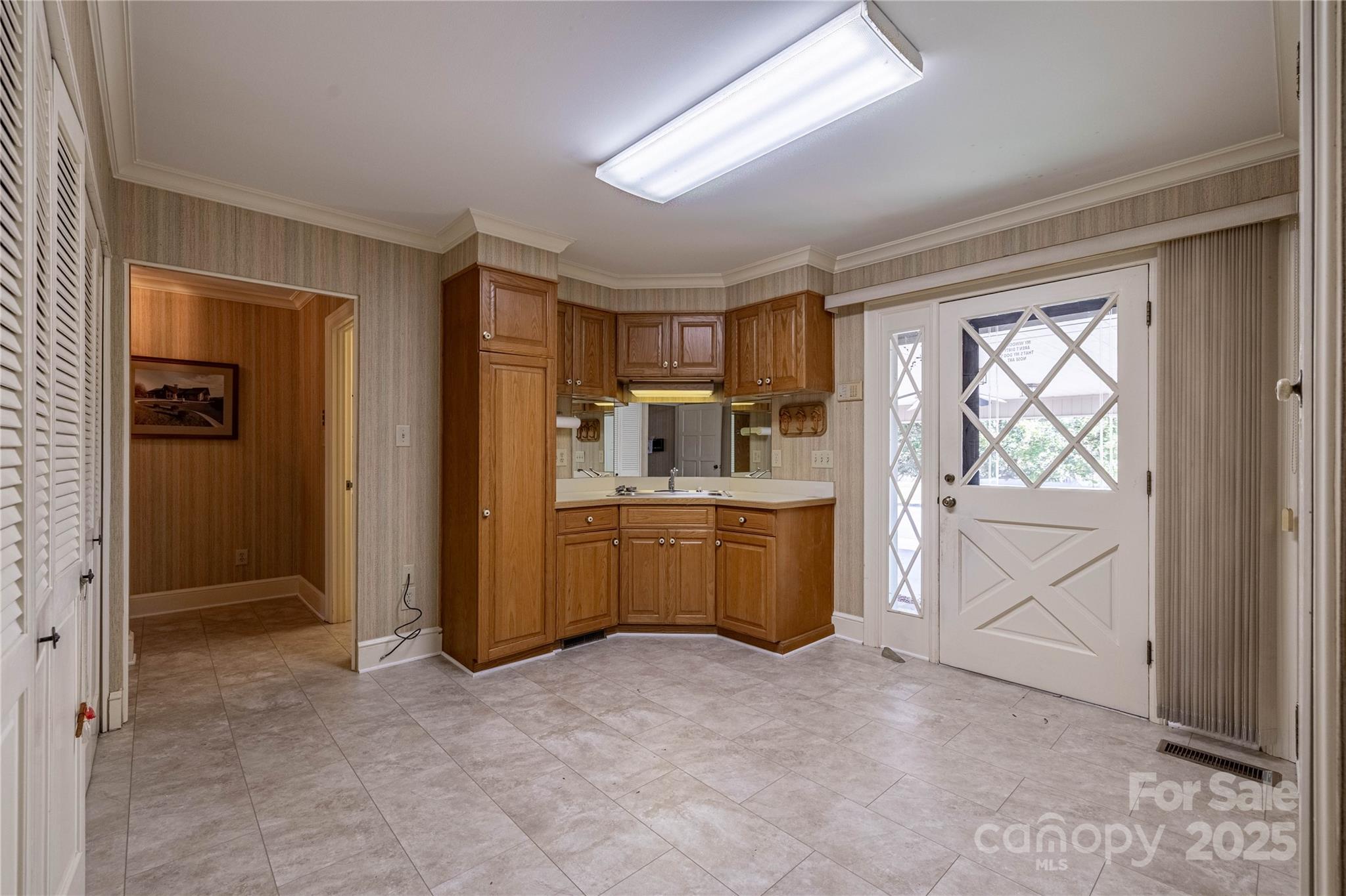 2505 Morganton Boulevard SW — Lenoir