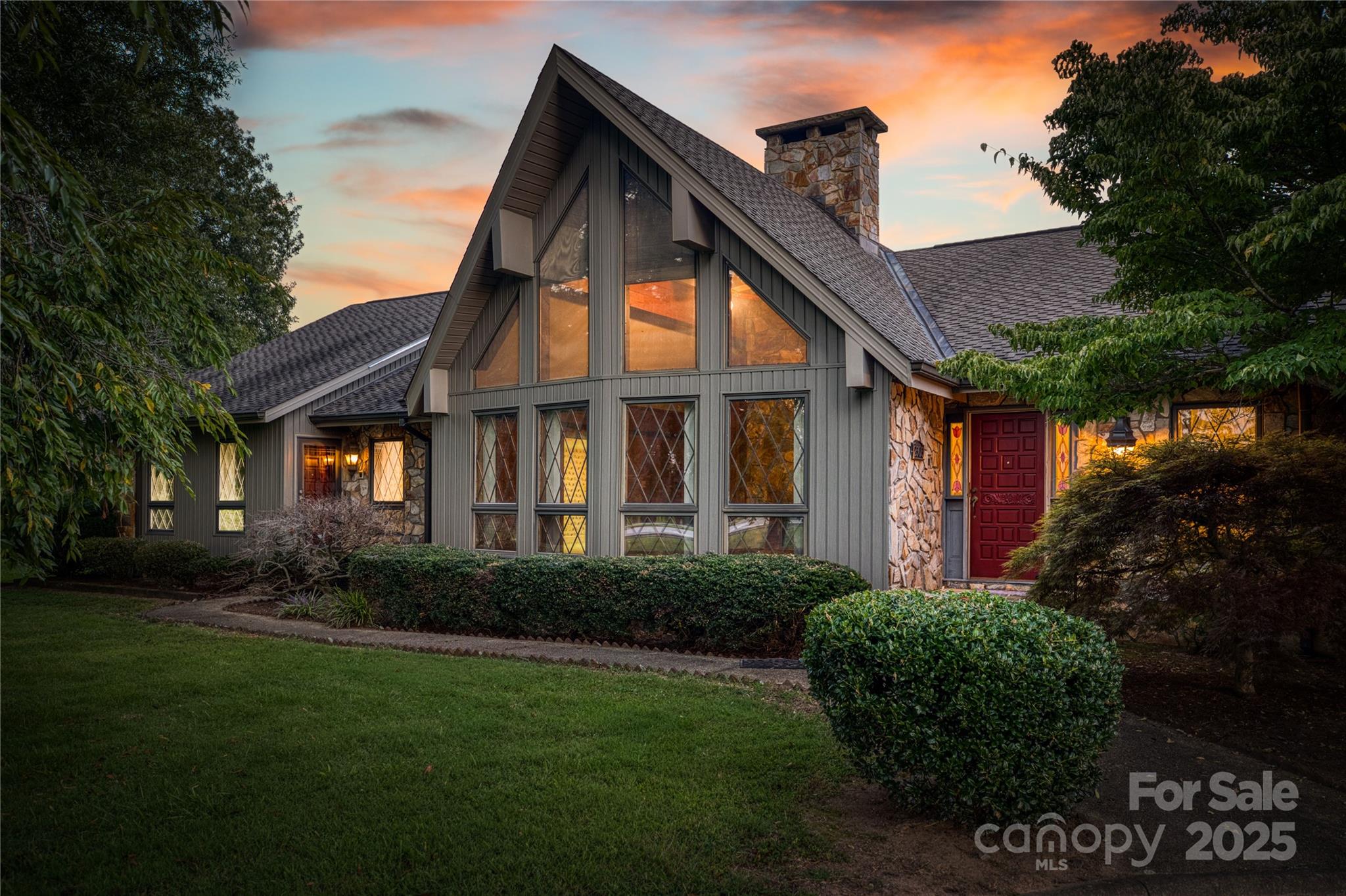 2505 Morganton Boulevard SW — Lenoir