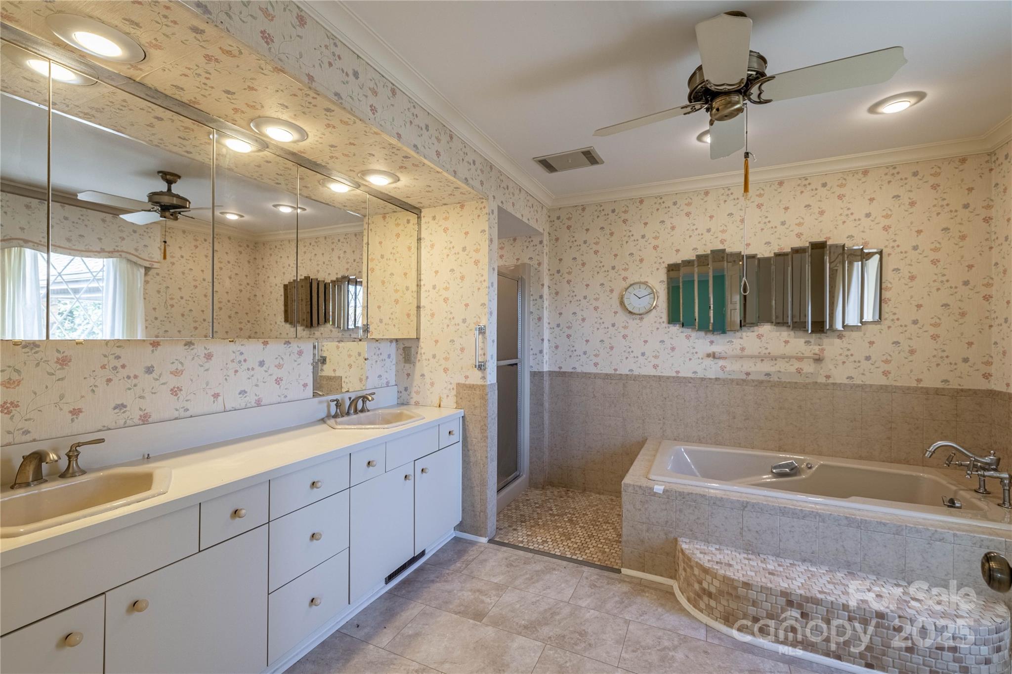 2505 Morganton Boulevard SW — Lenoir
