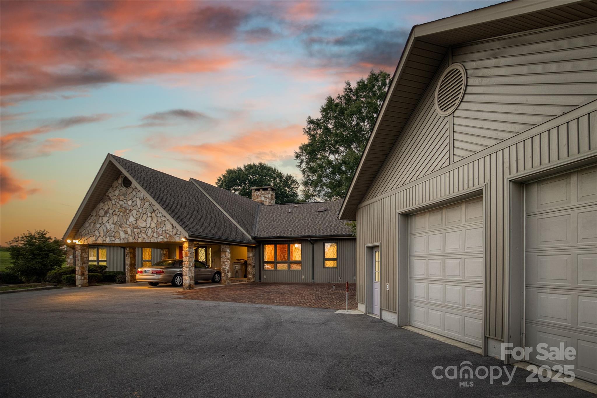 2505 Morganton Boulevard SW — Lenoir