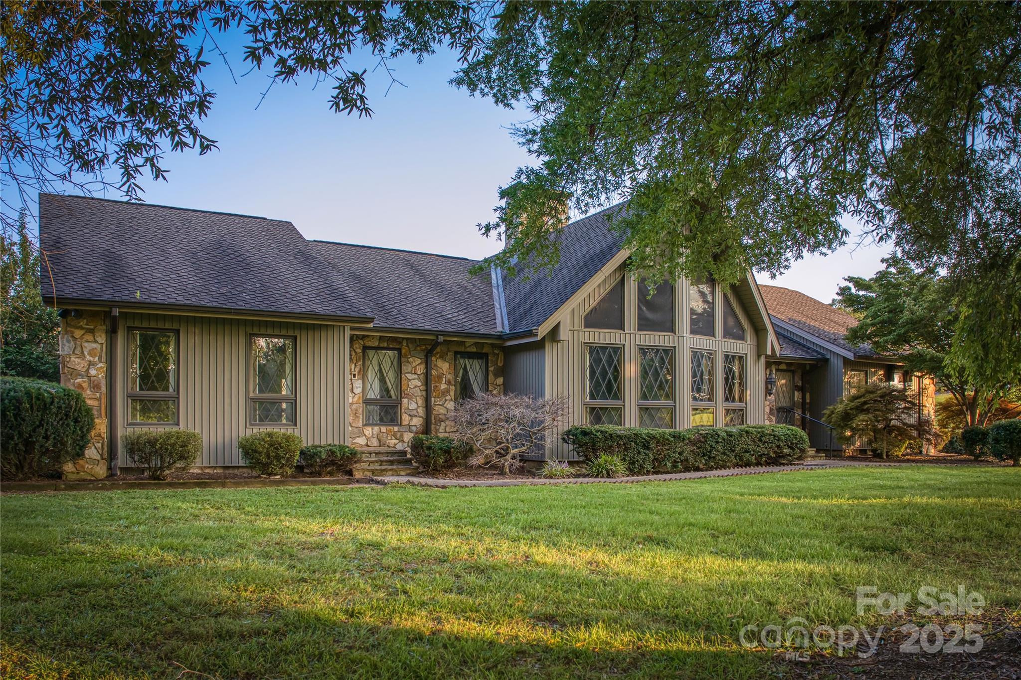 2505 Morganton Boulevard SW — Lenoir