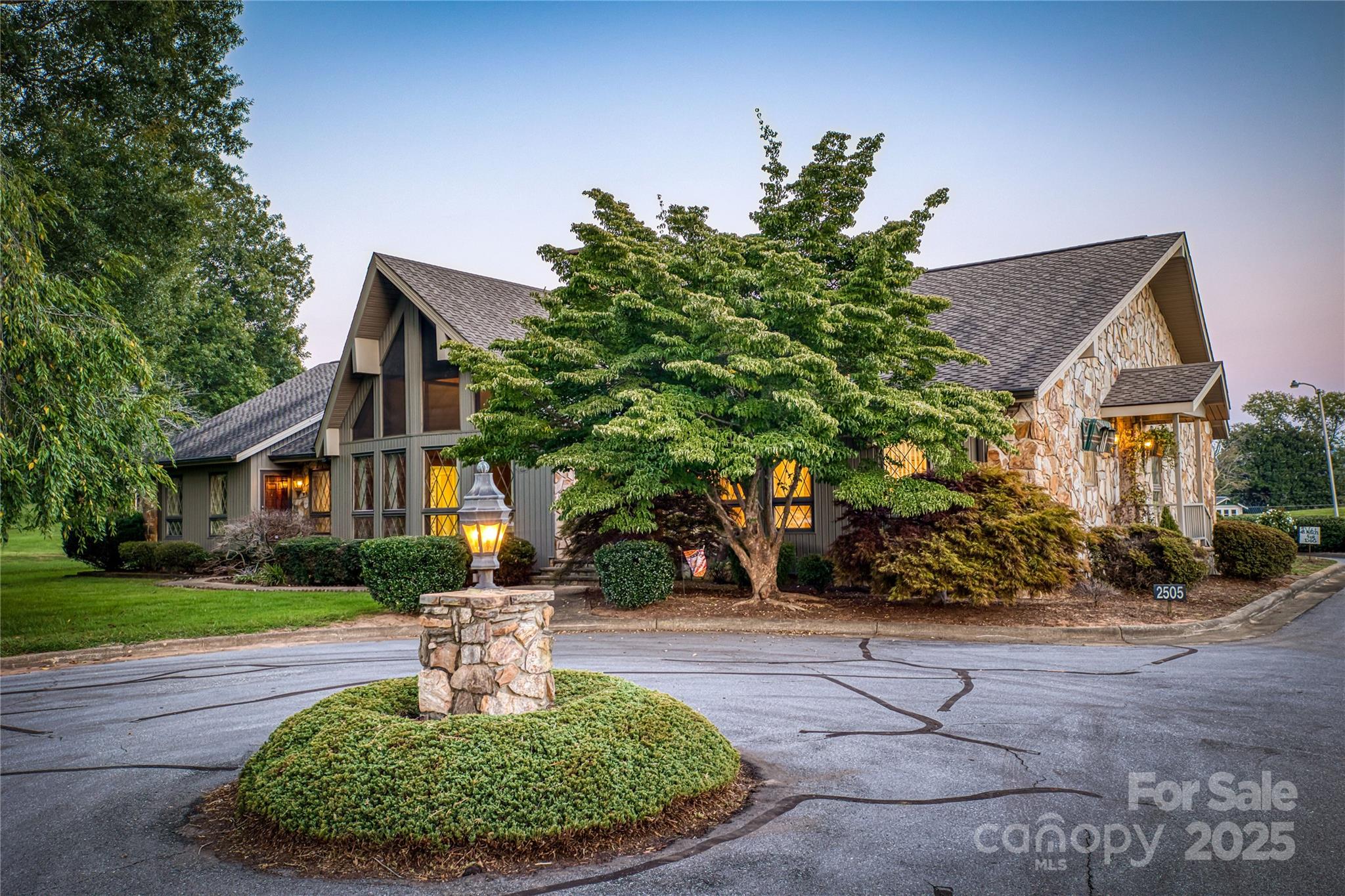 2505 Morganton Boulevard SW — Lenoir