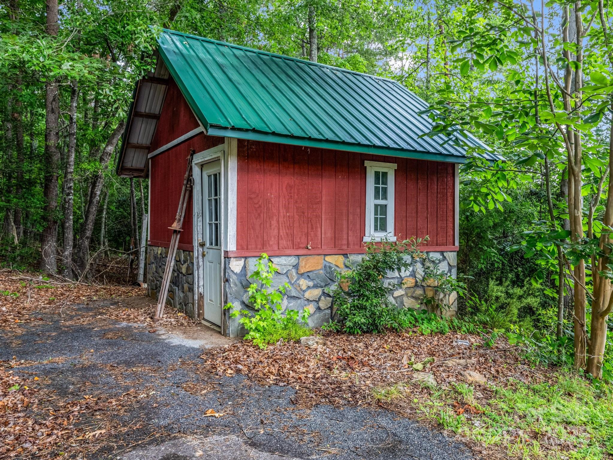 4086 Big Island Road — Rutherfordton