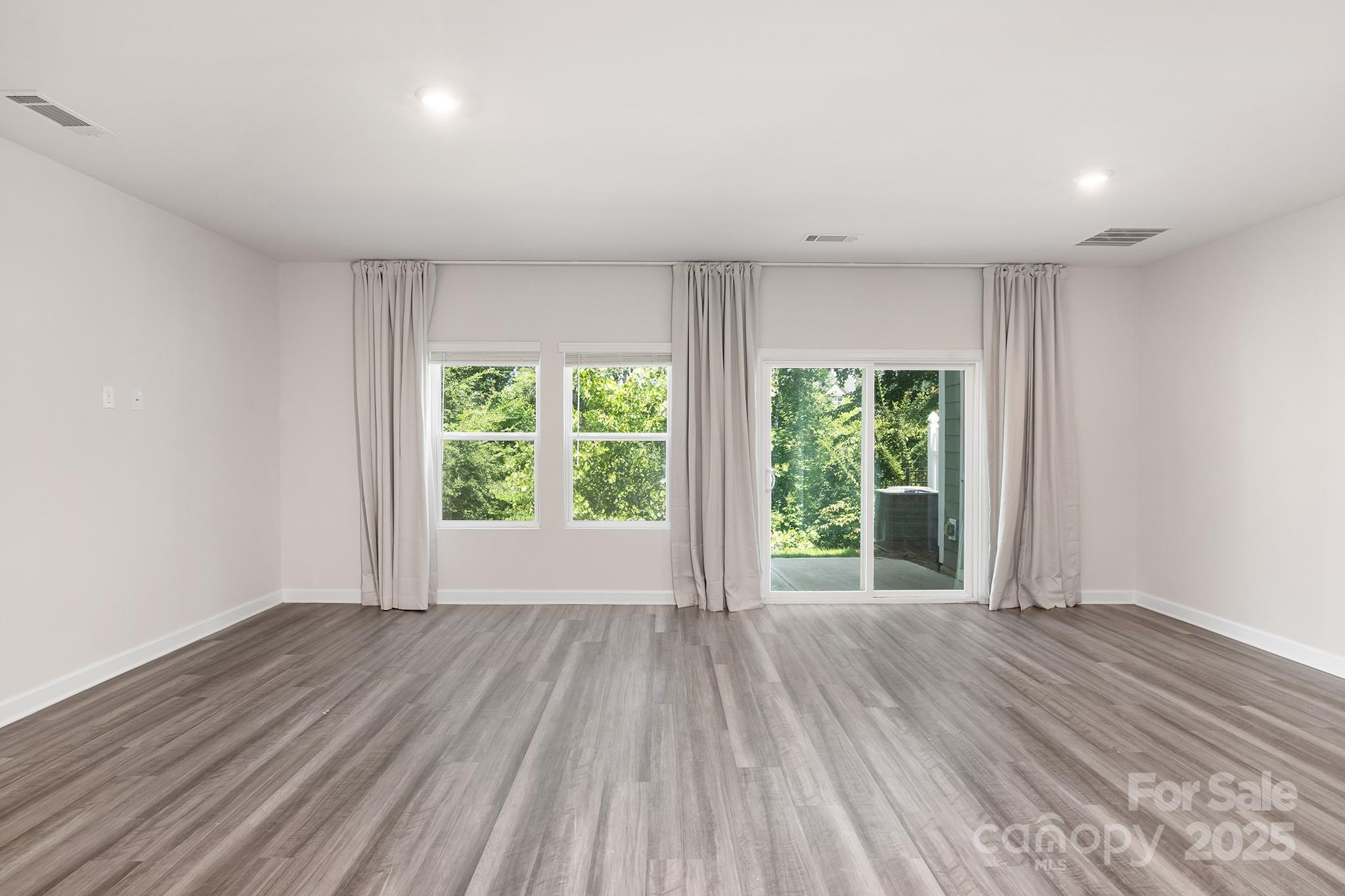 3506 Auburn Curb Road — Charlotte