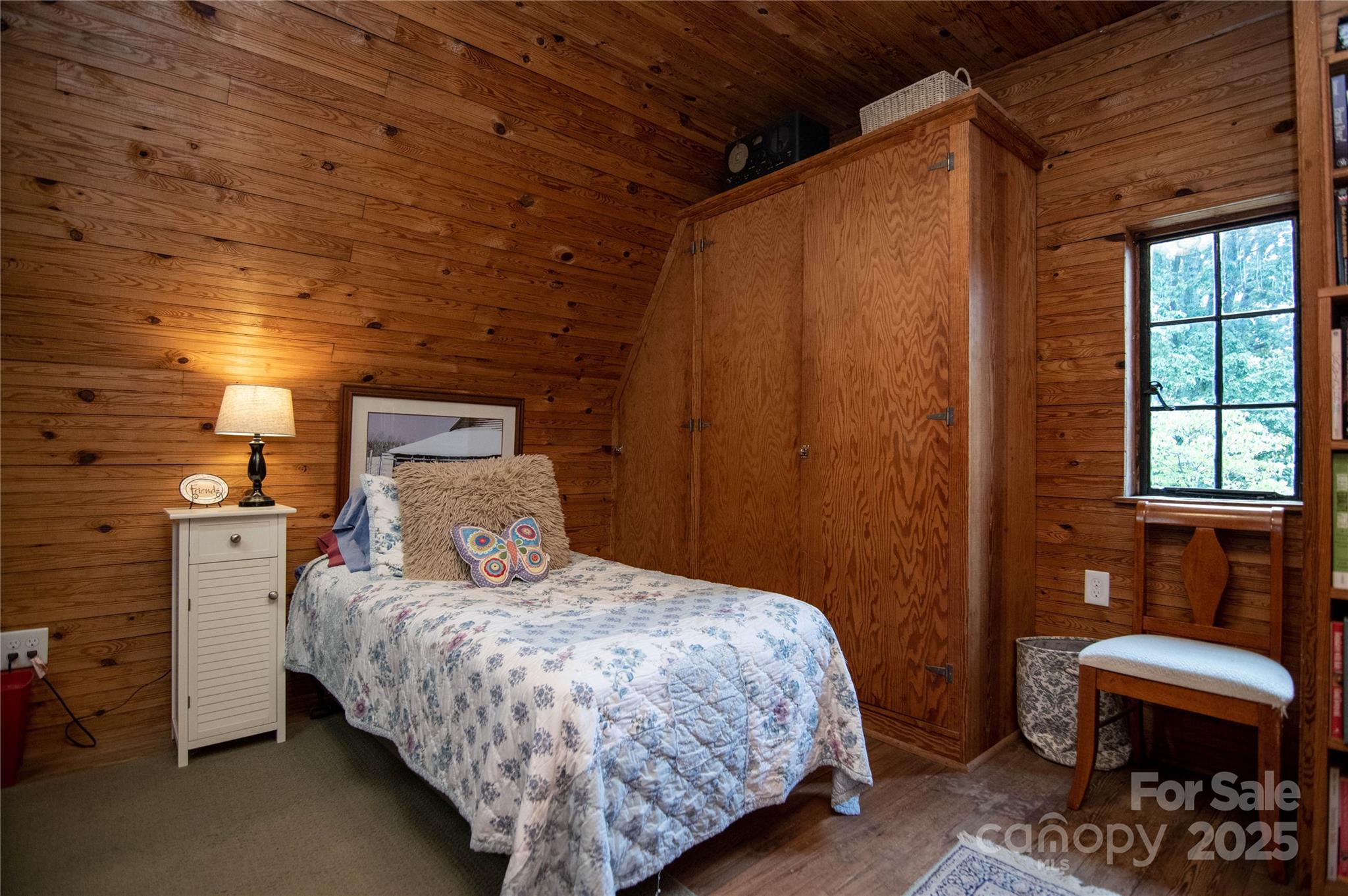 1220 N Piedmont Avenue — Kings Mountain