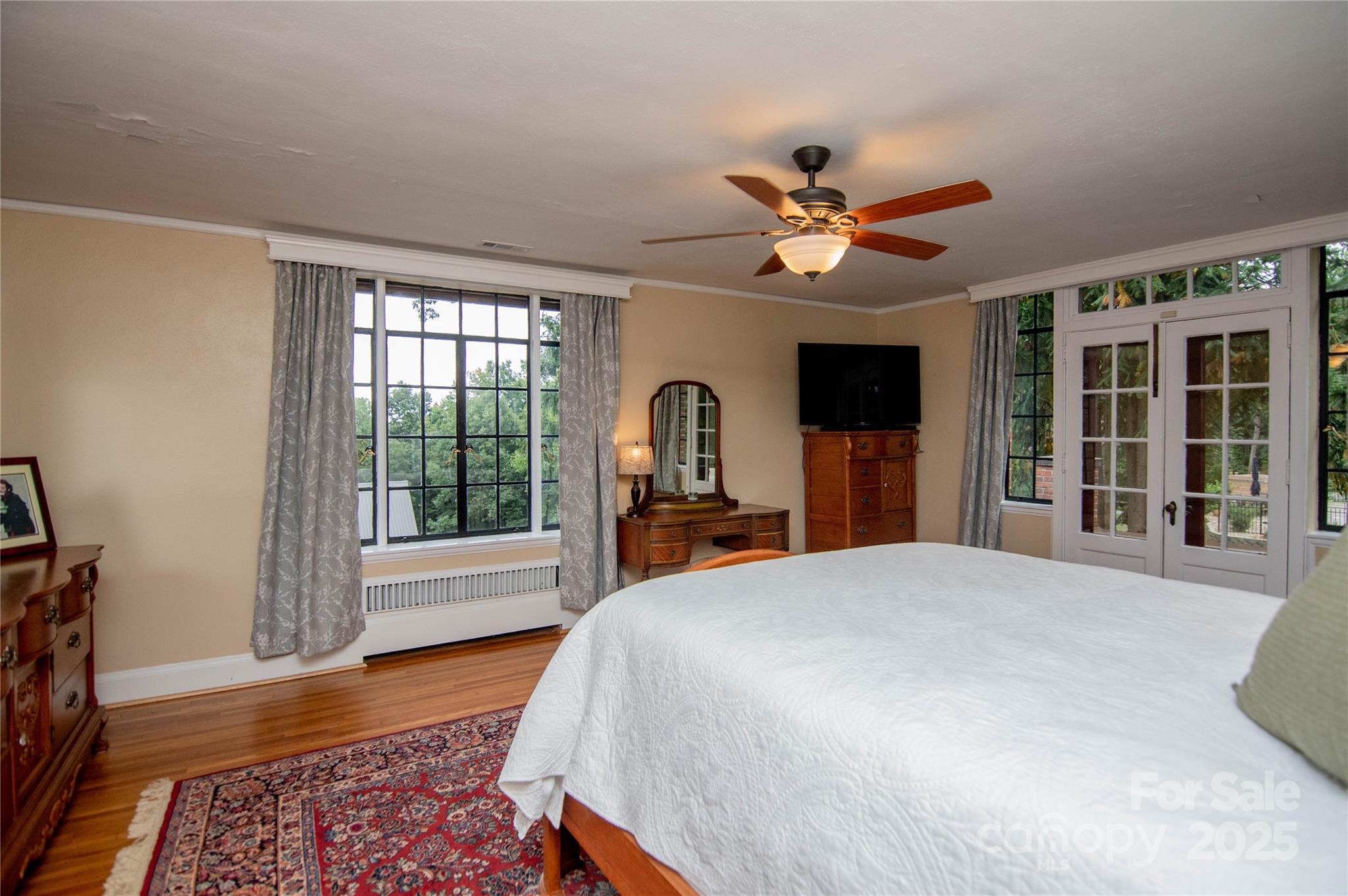 1220 N Piedmont Avenue — Kings Mountain