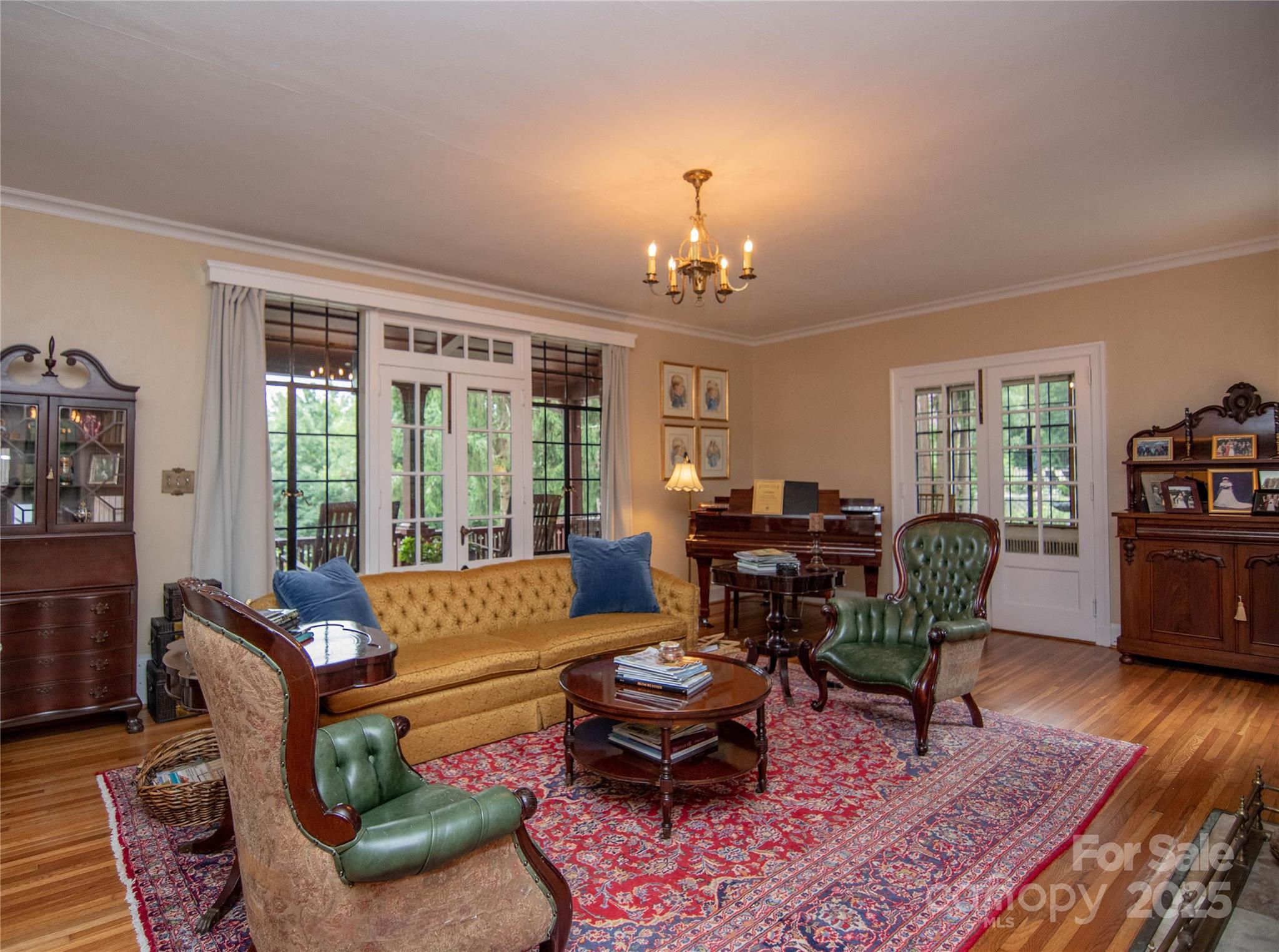1220 N Piedmont Avenue — Kings Mountain
