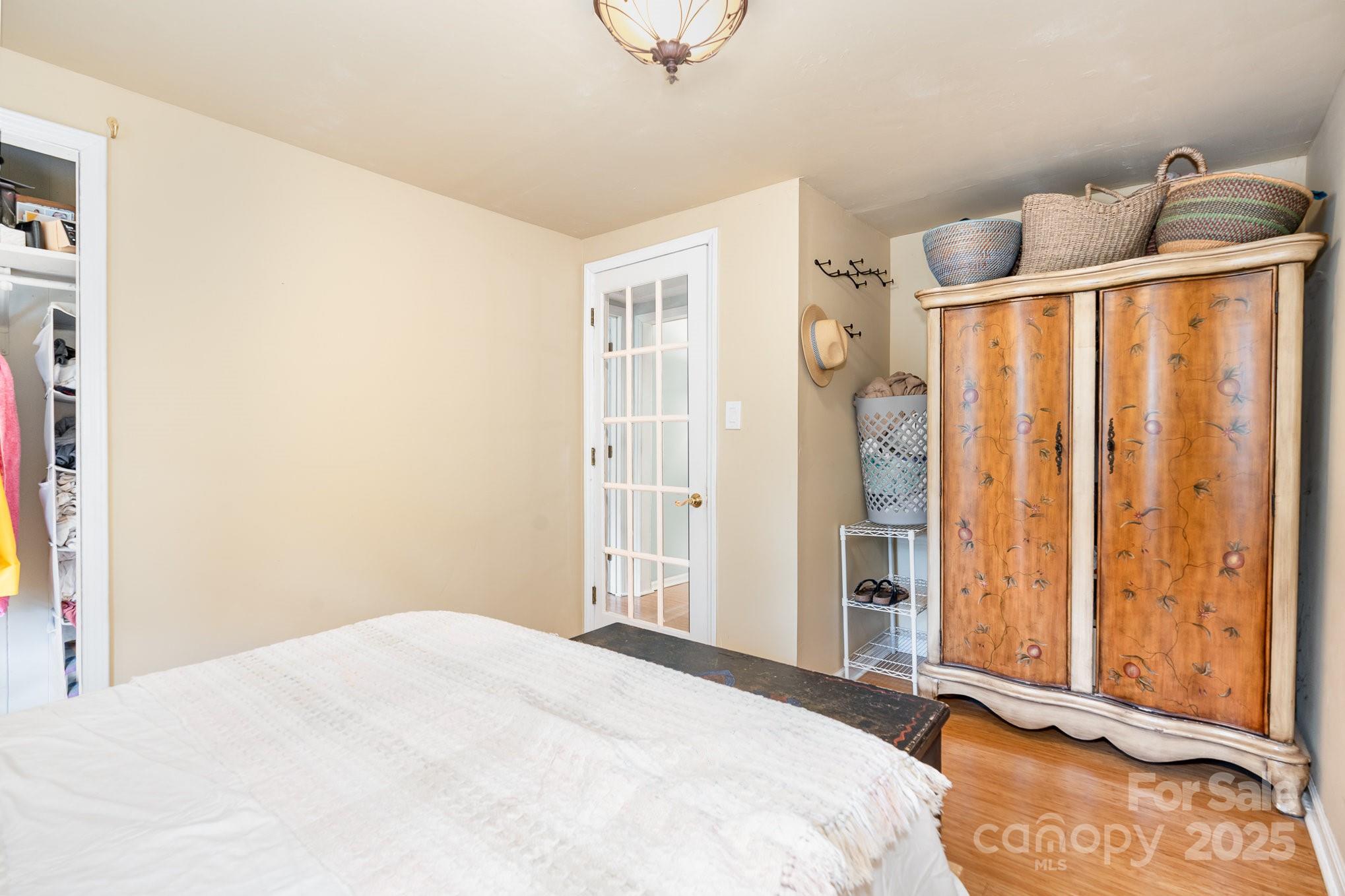 4124 Oakwood Road — Charlotte