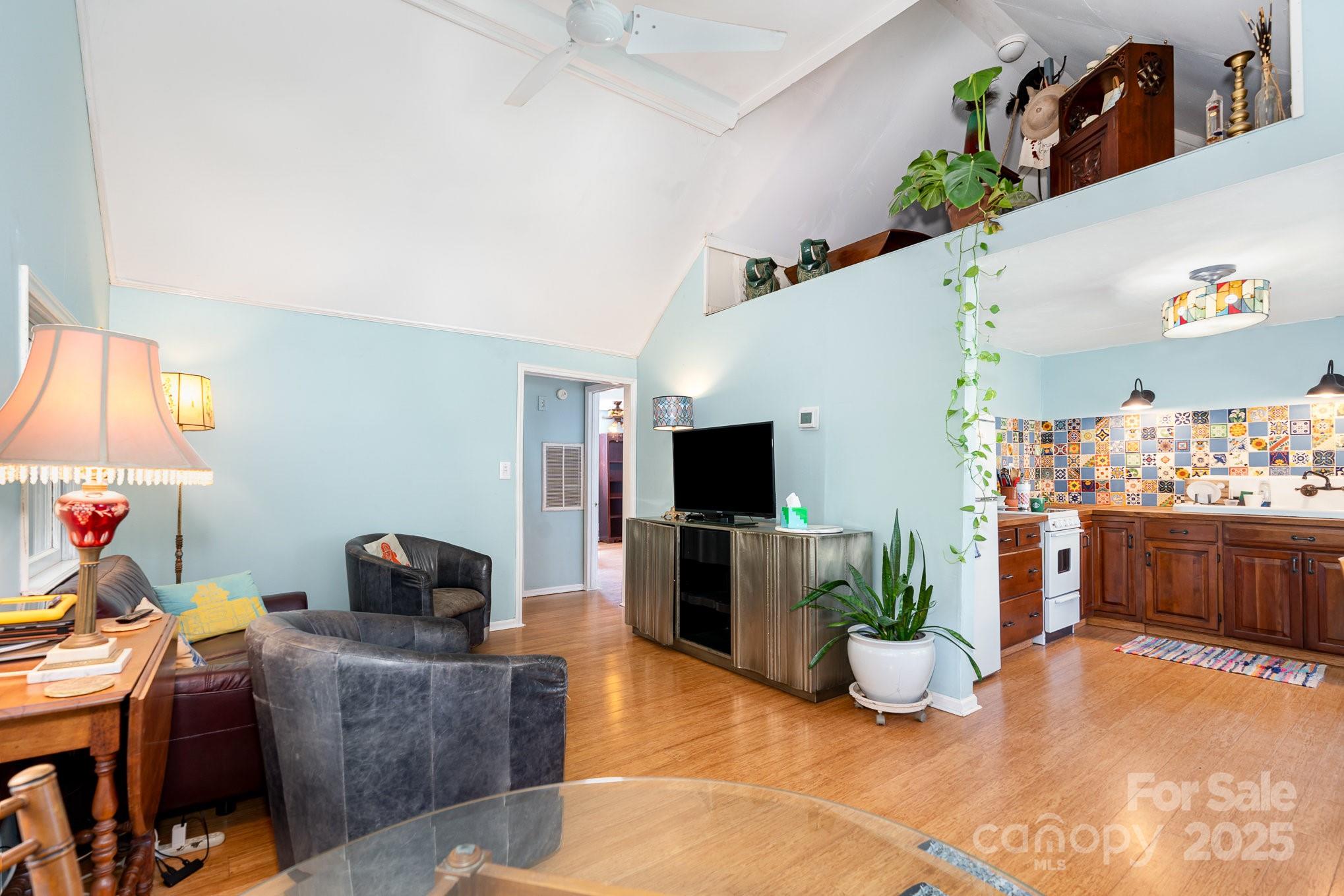 4124 Oakwood Road — Charlotte