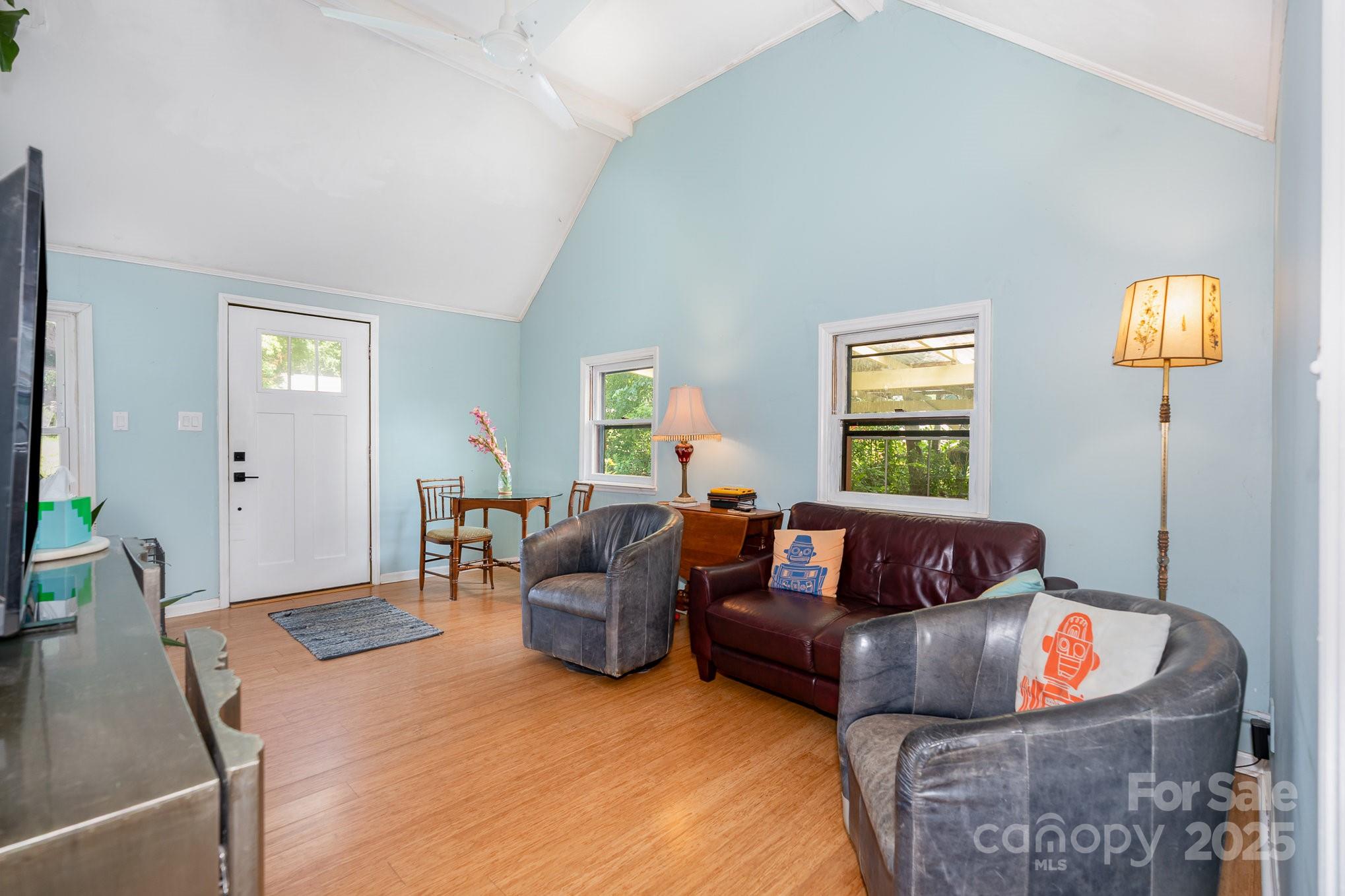 4124 Oakwood Road — Charlotte