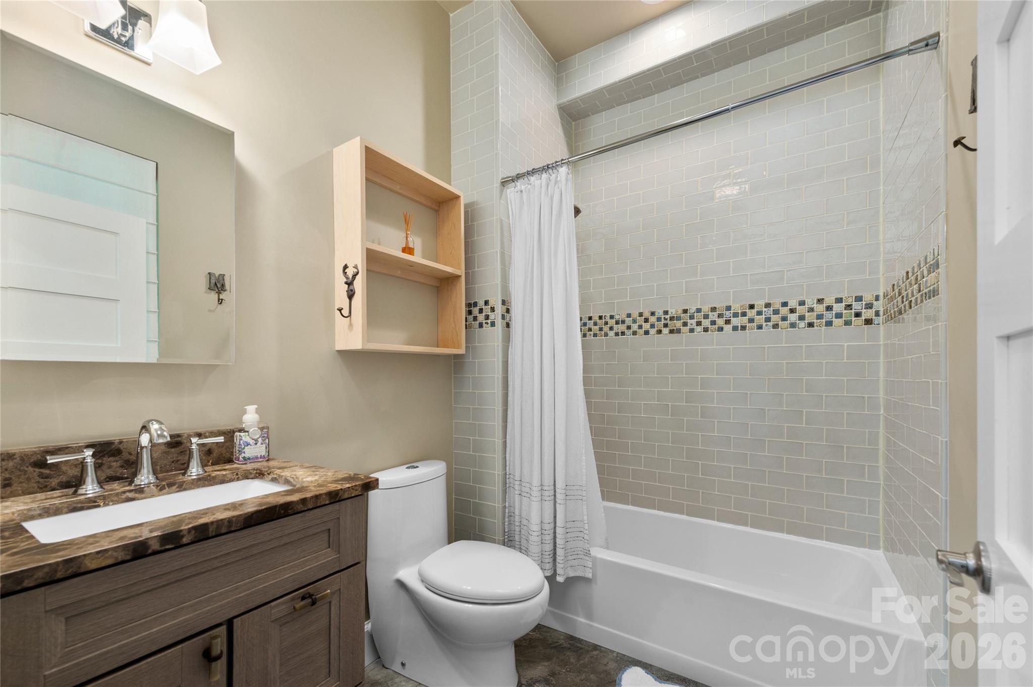 195 Jordan Street — Hendersonville