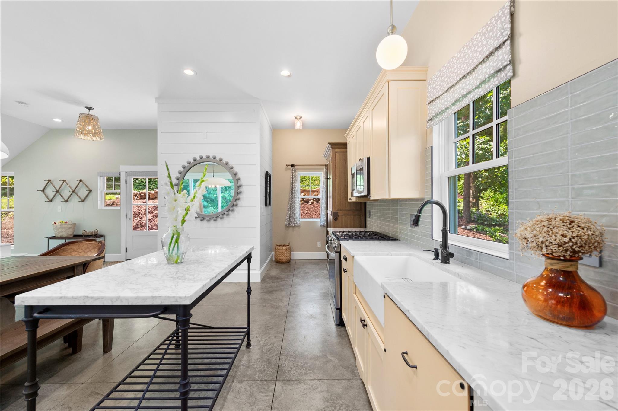 195 Jordan Street — Hendersonville