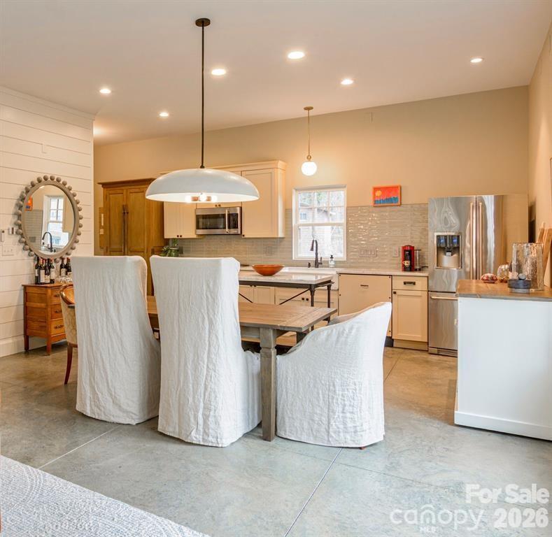 195 Jordan Street — Hendersonville