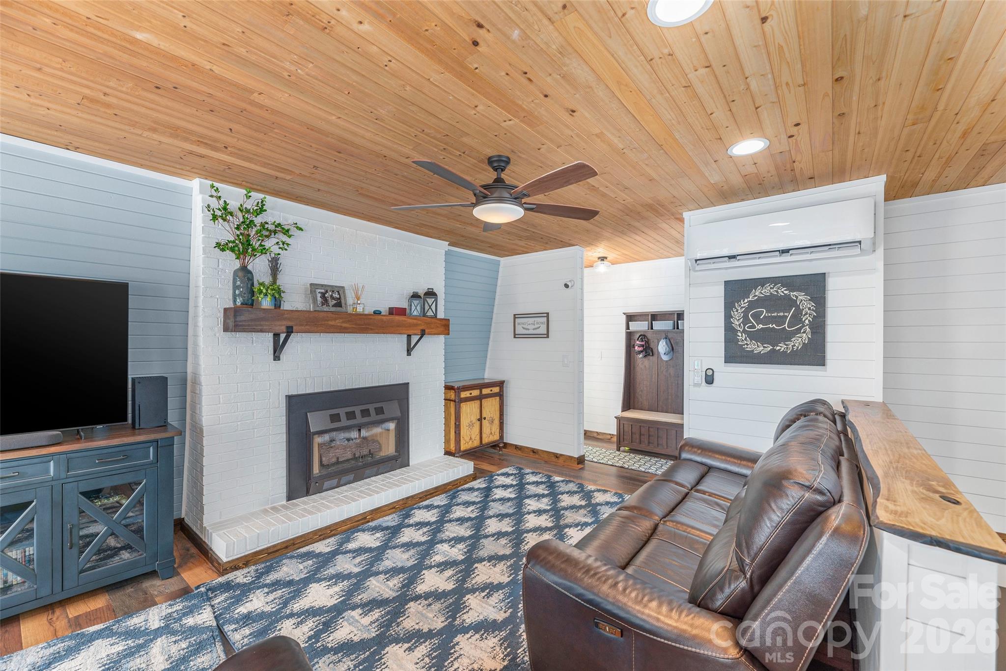 477 Locust Drive — Maggie Valley