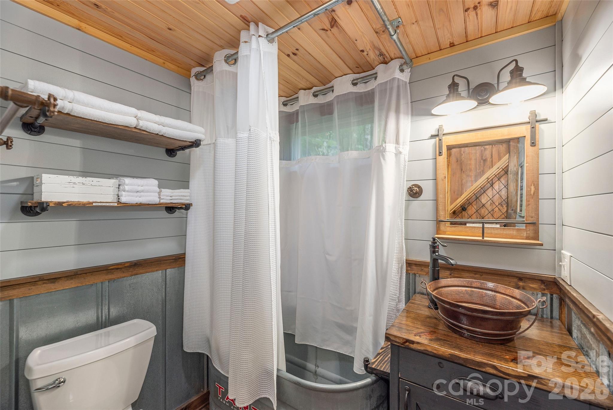 477 Locust Drive — Maggie Valley