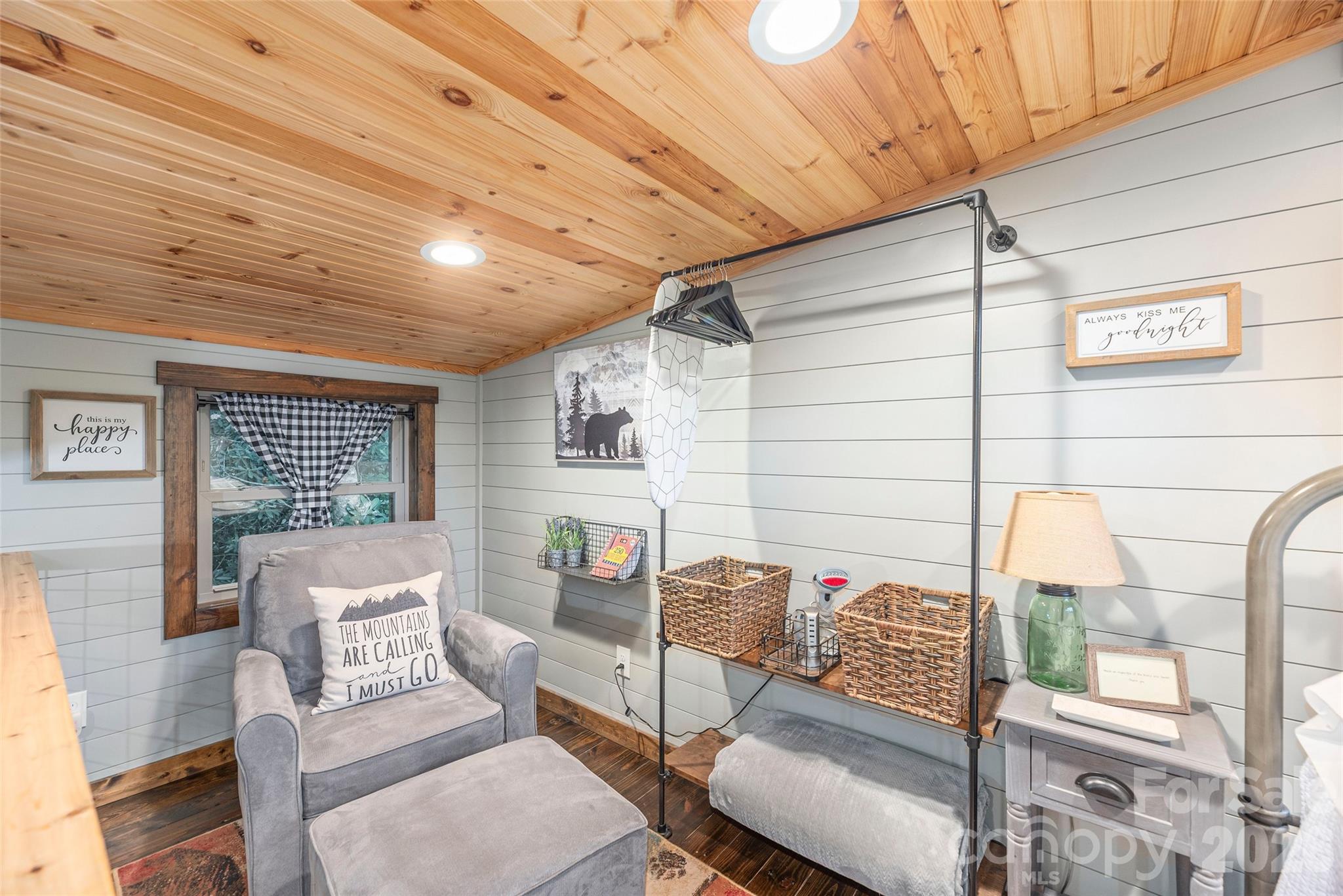 477 Locust Drive — Maggie Valley