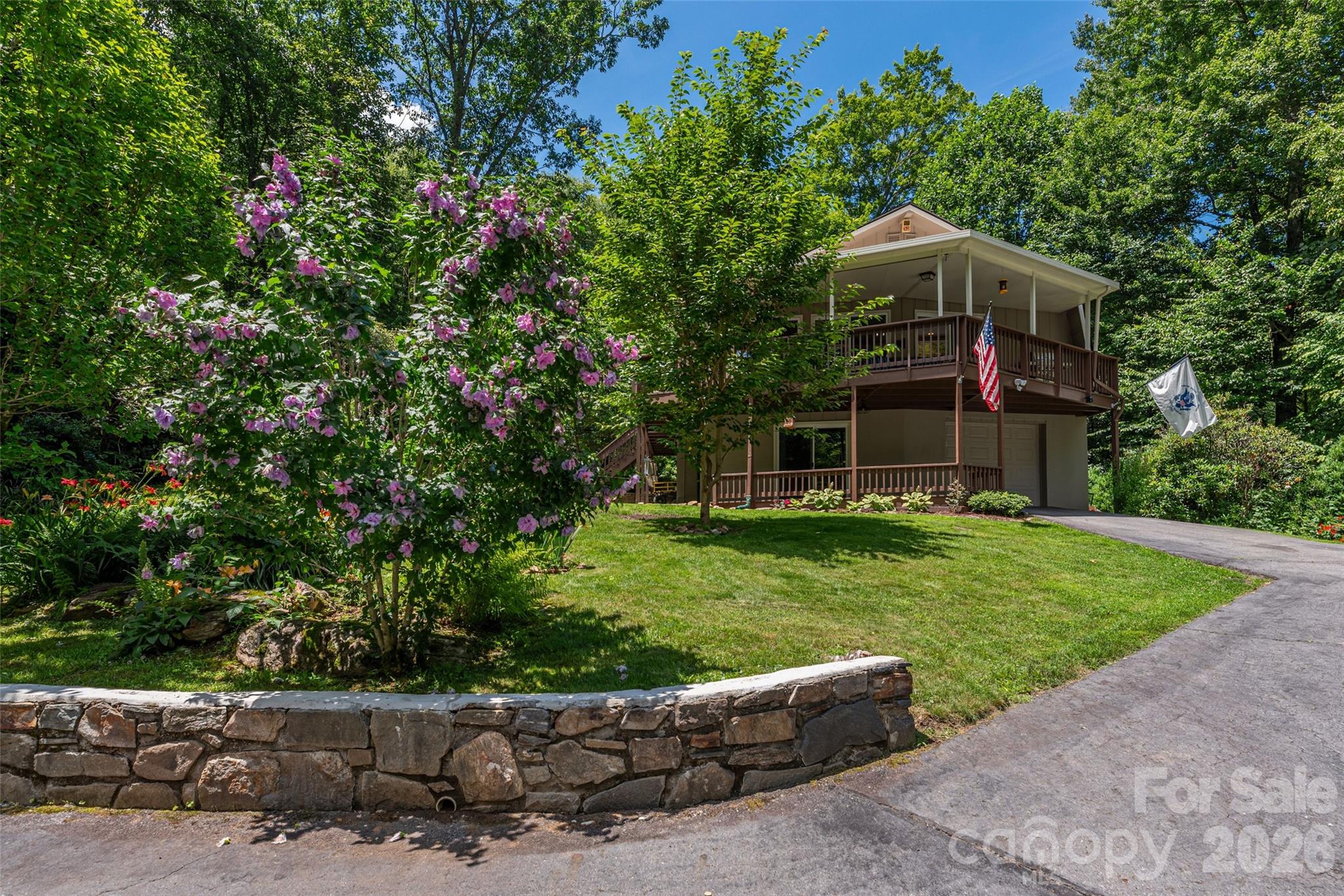 477 Locust Drive — Maggie Valley