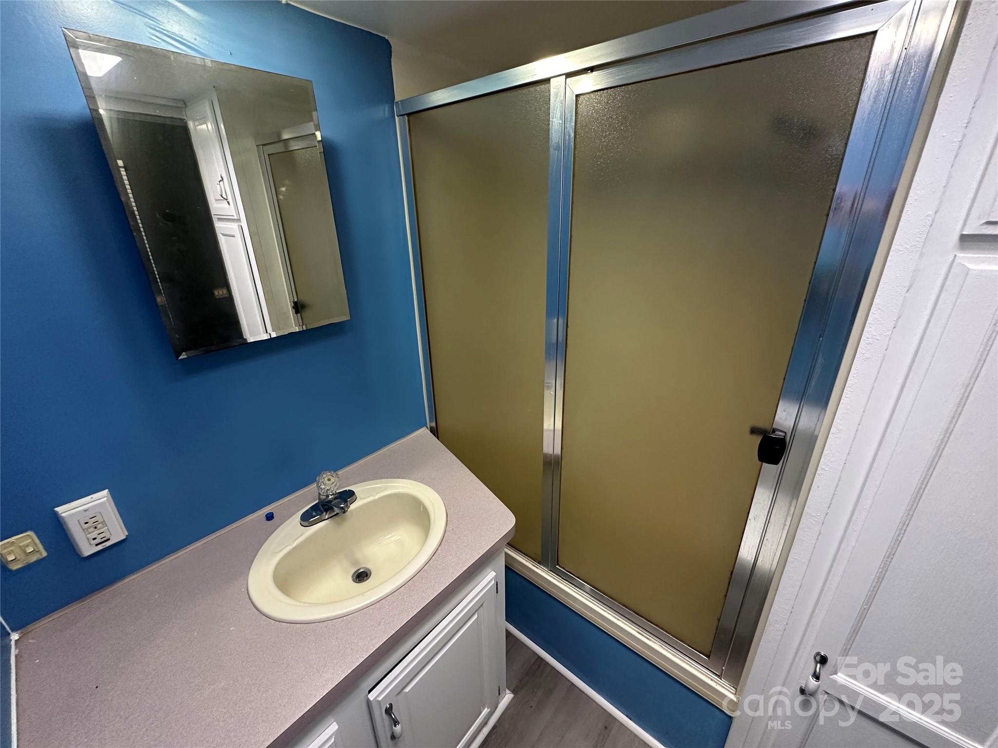 111 Deerfield Drive — New London