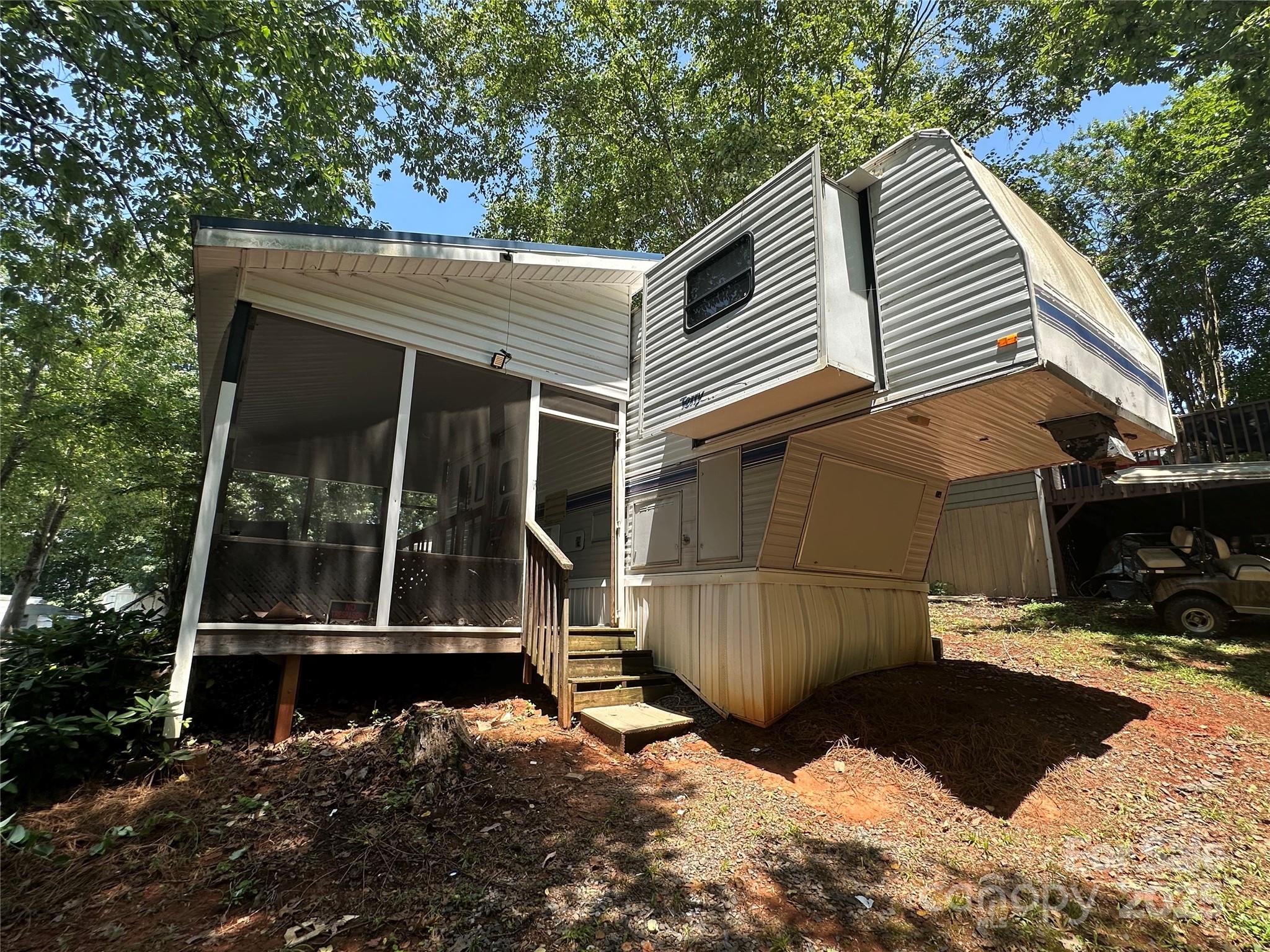 111 Deerfield Drive — New London