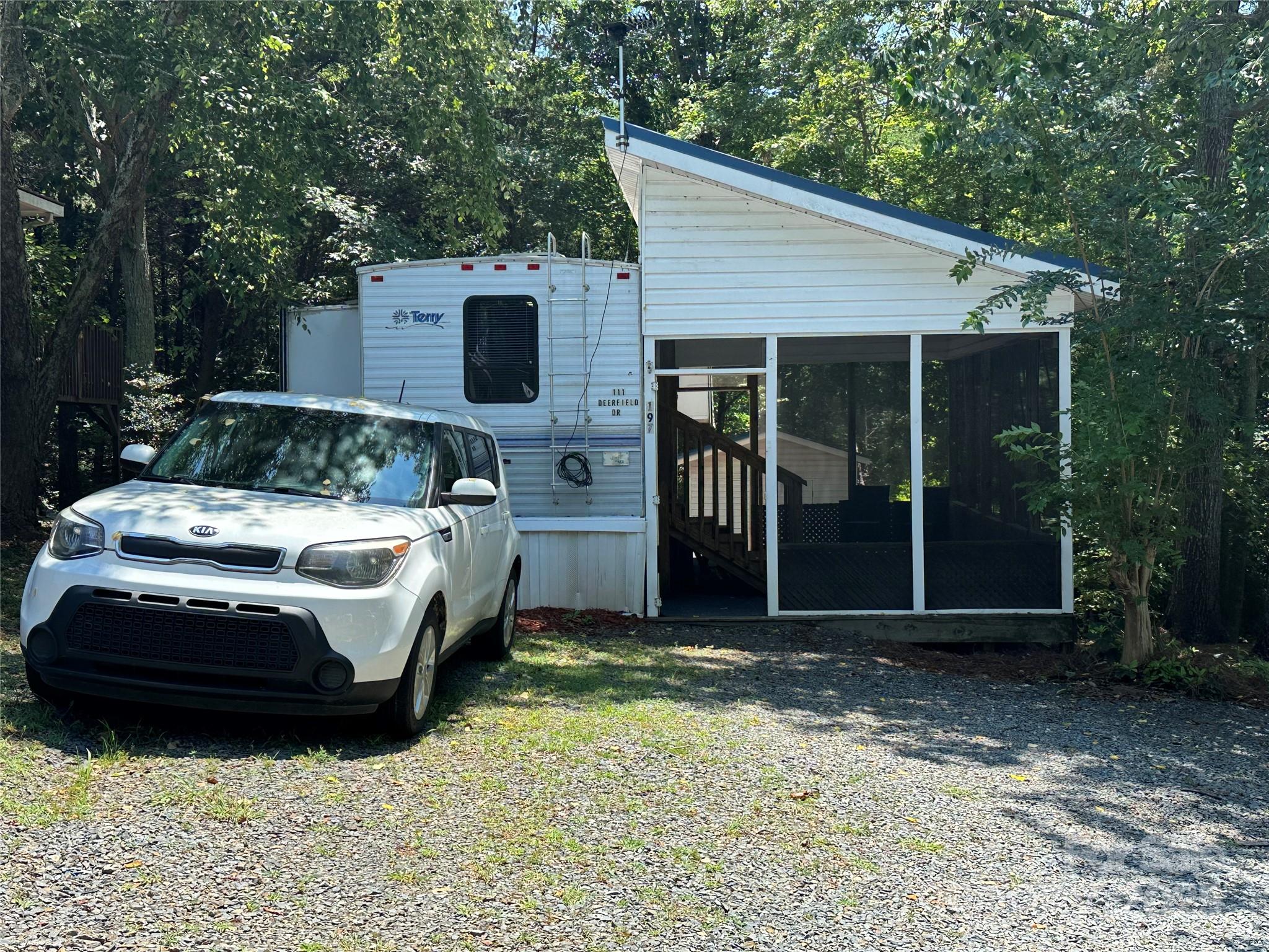 111 Deerfield Drive — New London