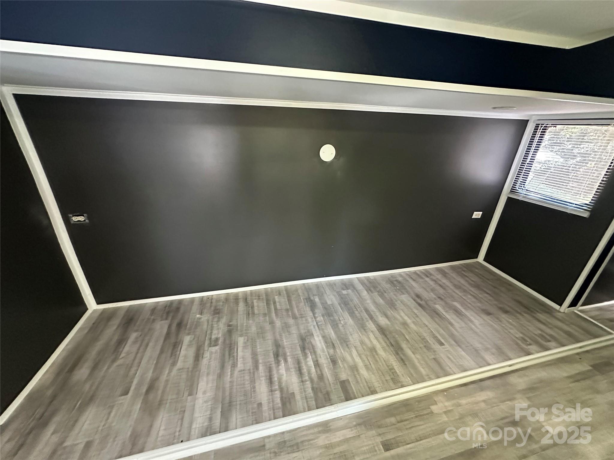 111 Deerfield Drive — New London