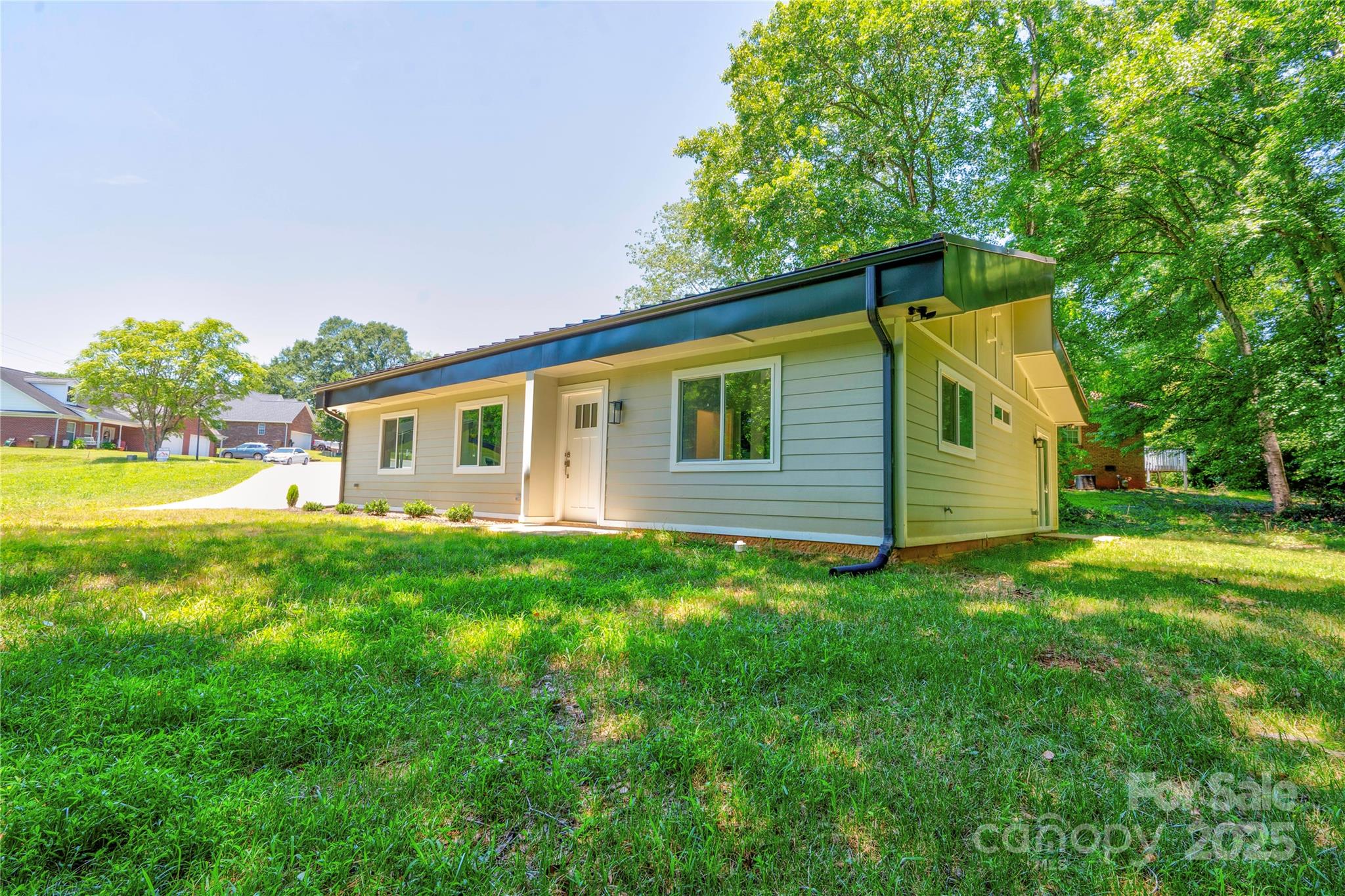 900 Linney Lane — Shelby