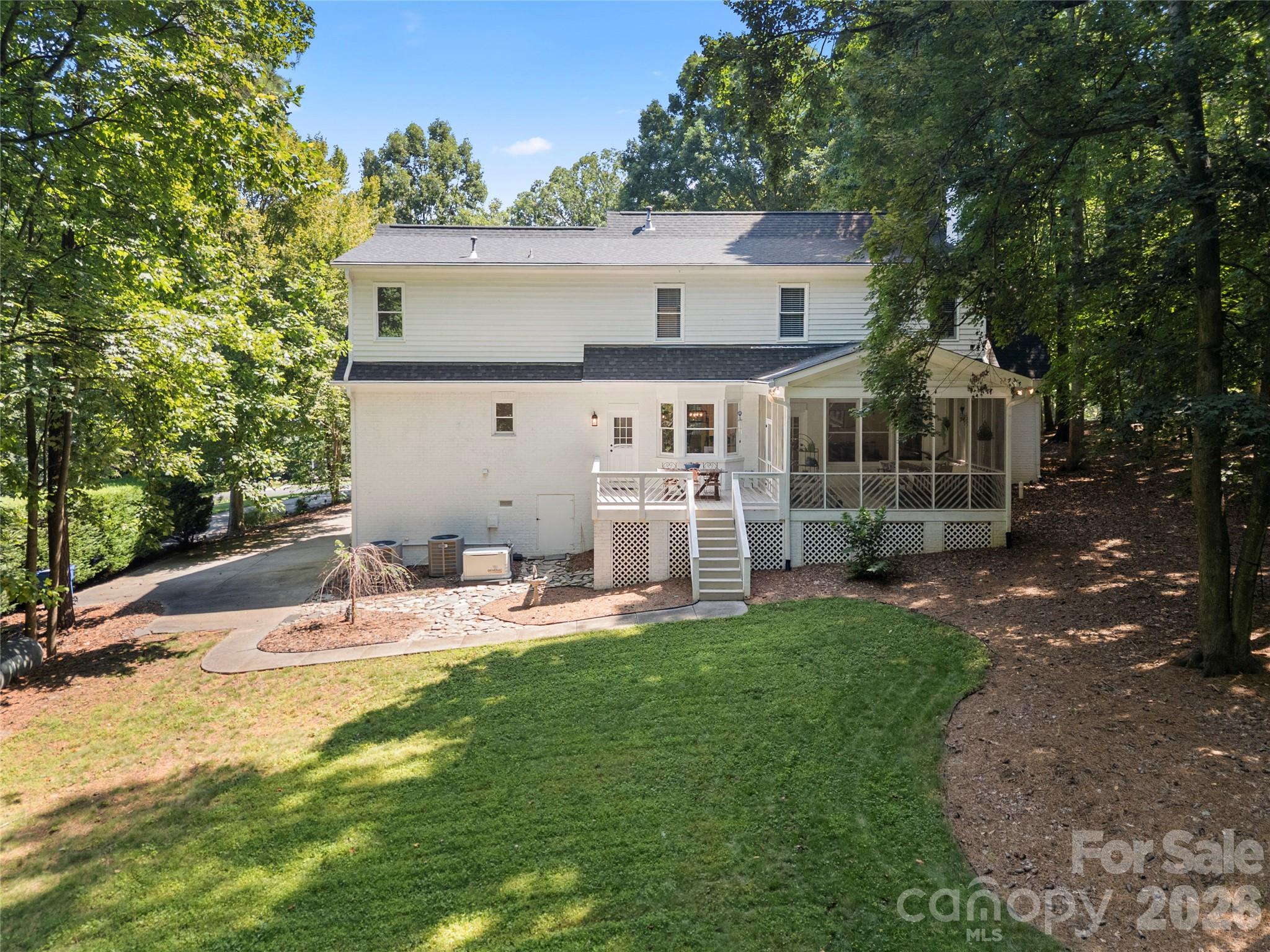 480 Robinson Road — Mooresville