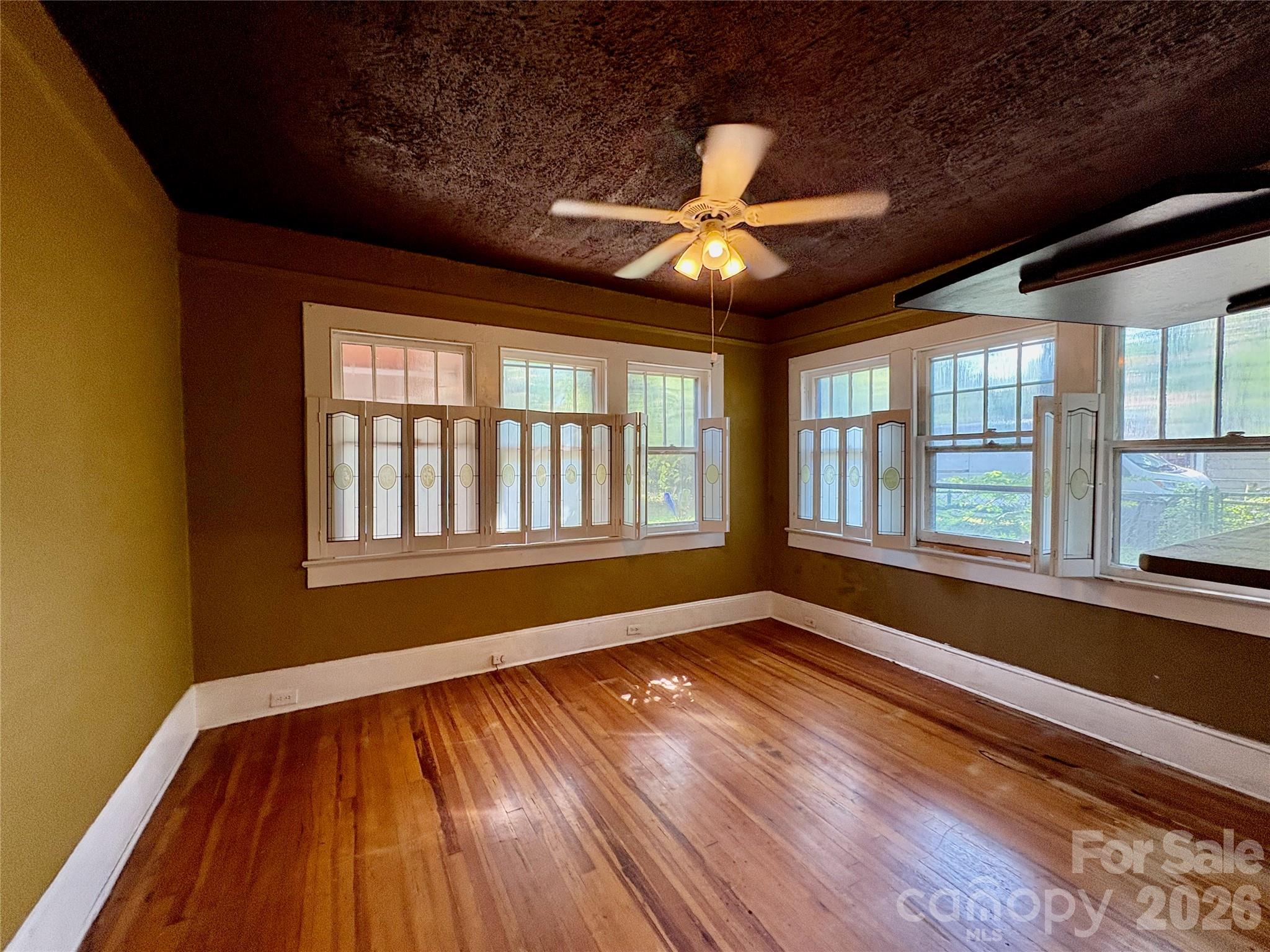 40 Brownwood Avenue — Asheville