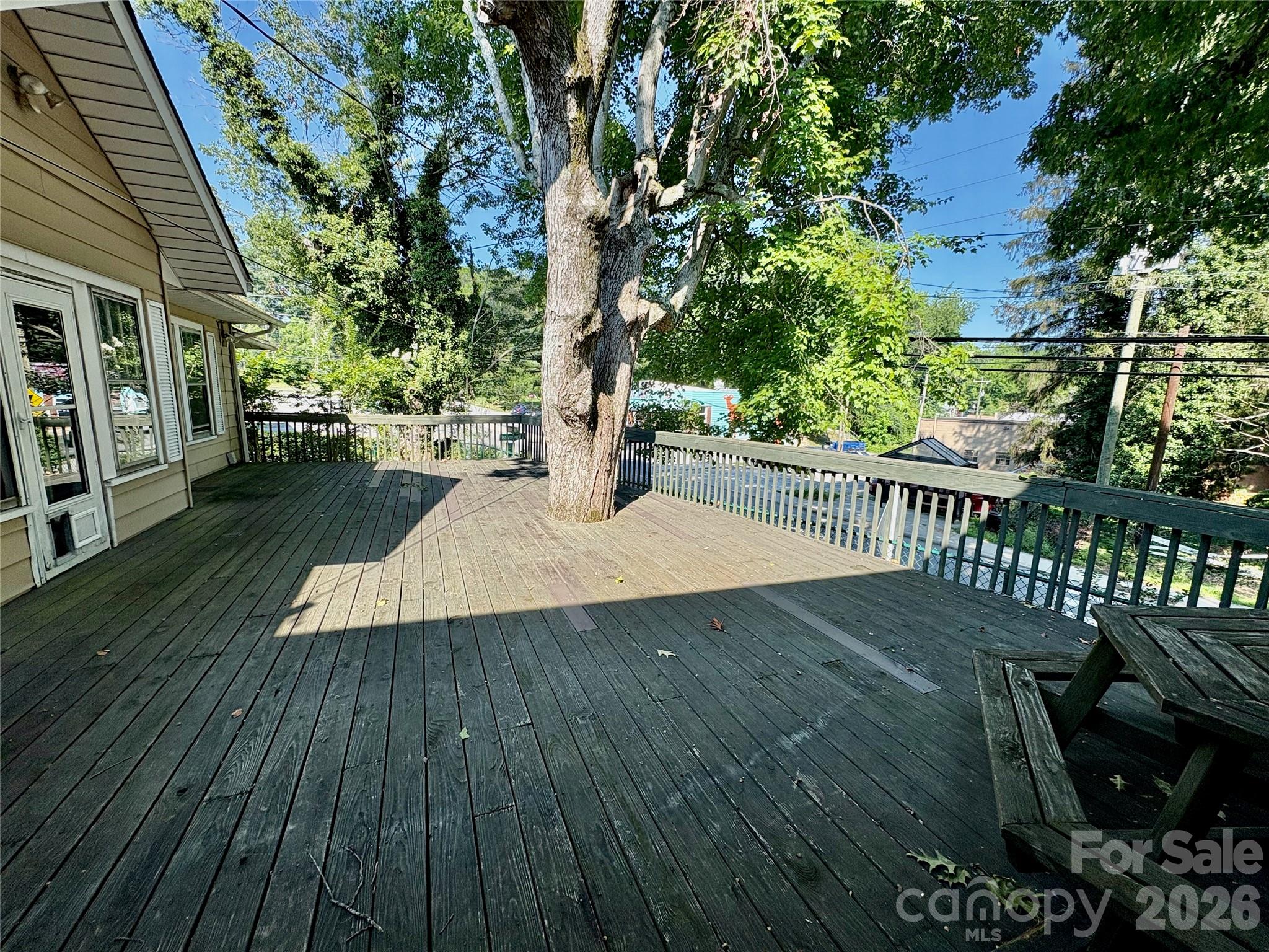 40 Brownwood Avenue — Asheville