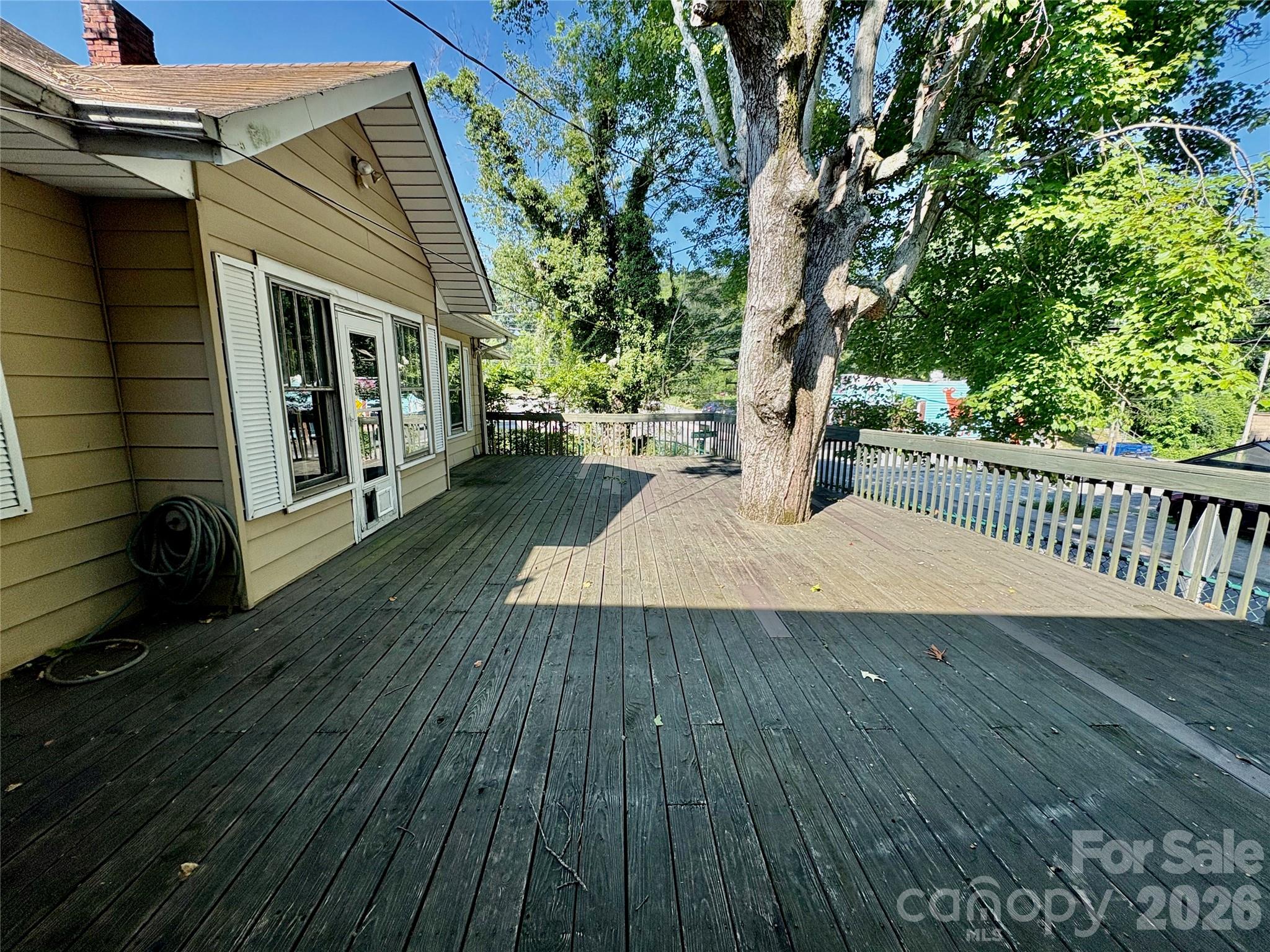 40 Brownwood Avenue — Asheville