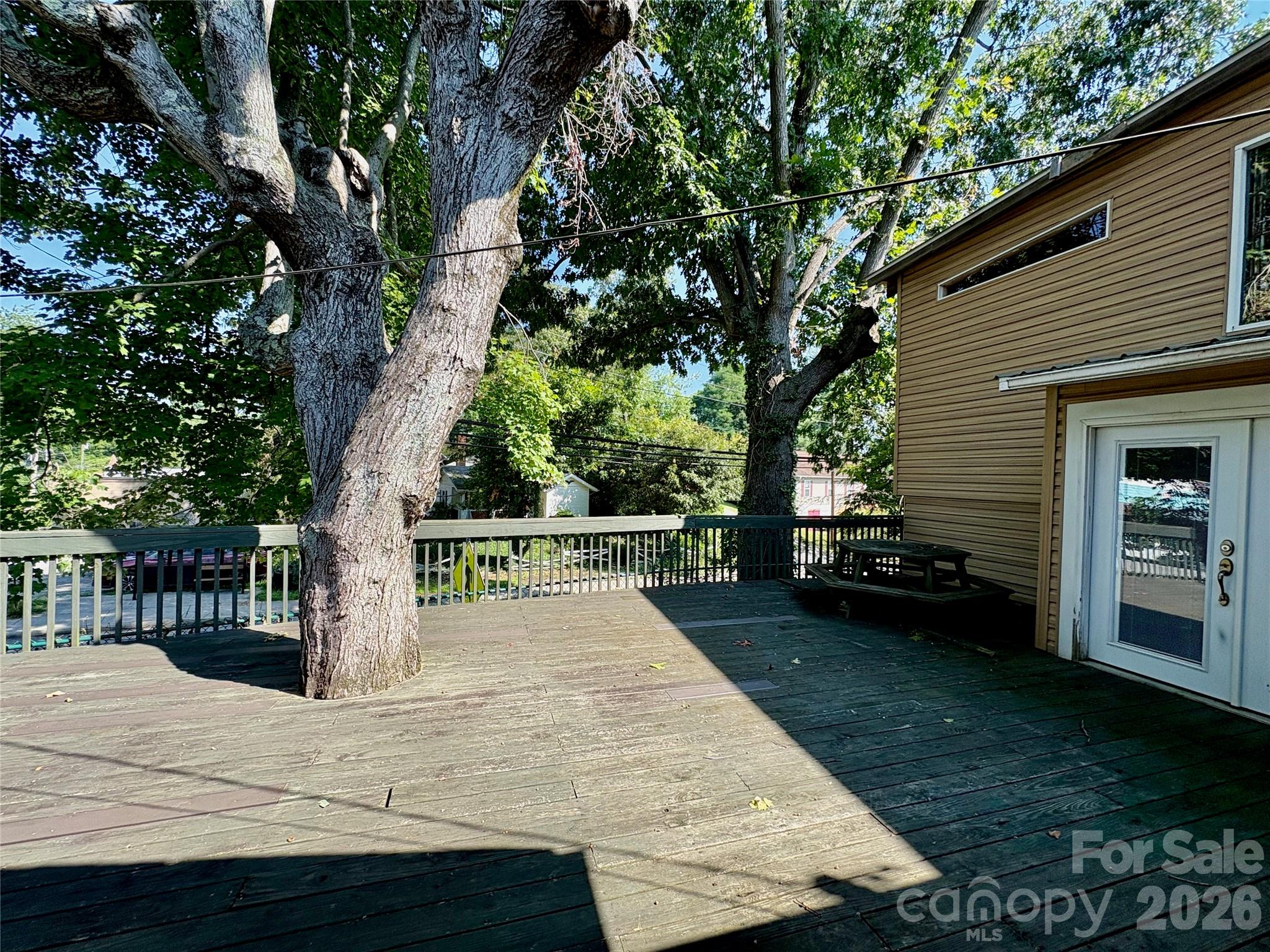 40 Brownwood Avenue — Asheville