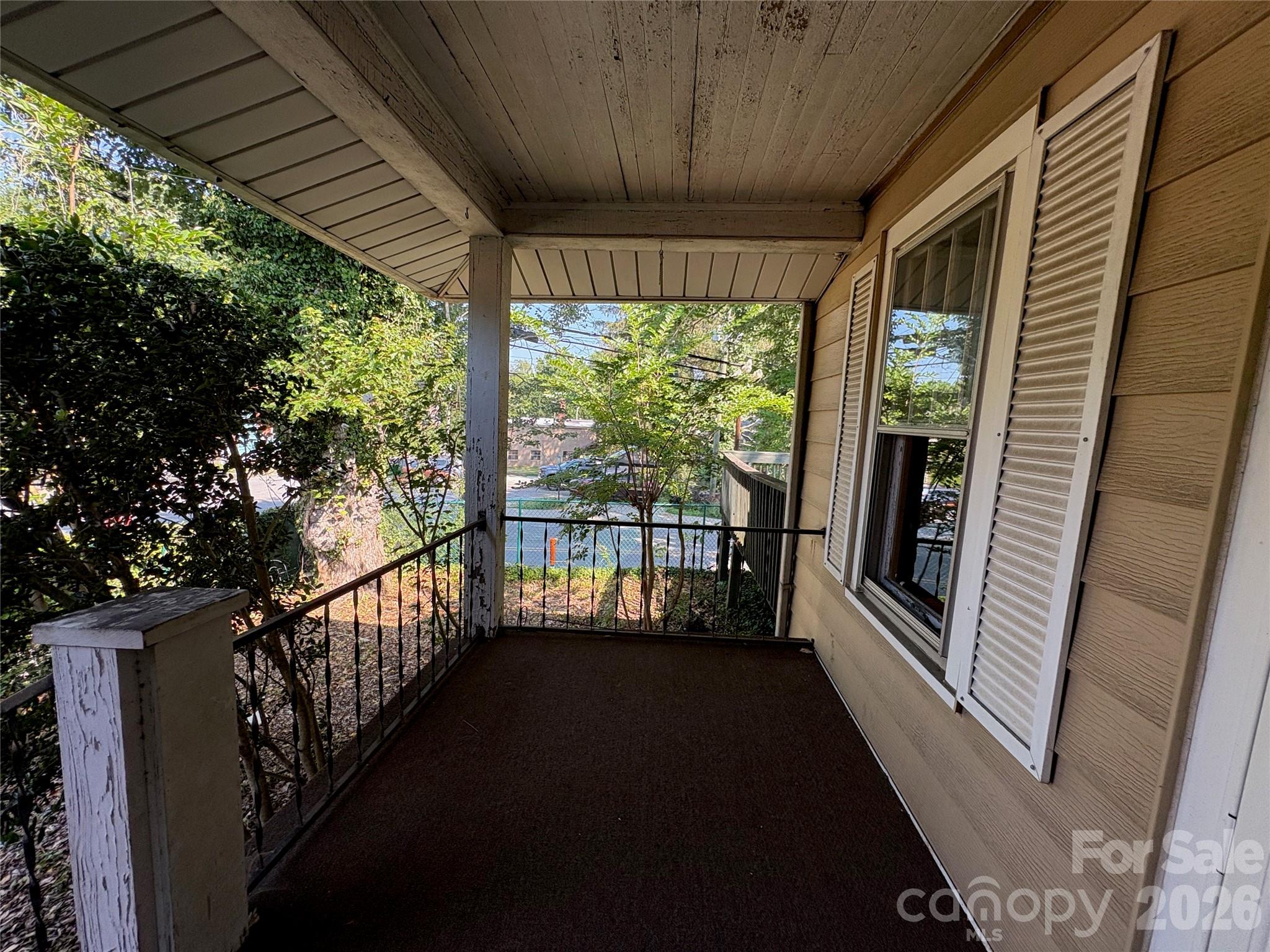 40 Brownwood Avenue — Asheville