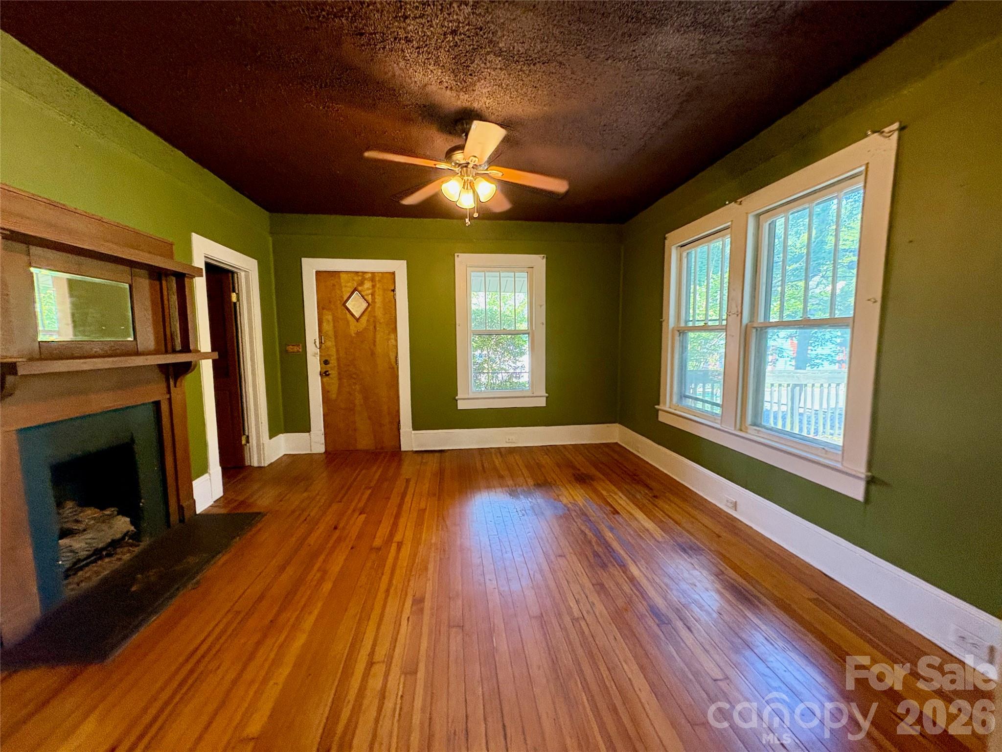 40 Brownwood Avenue — Asheville