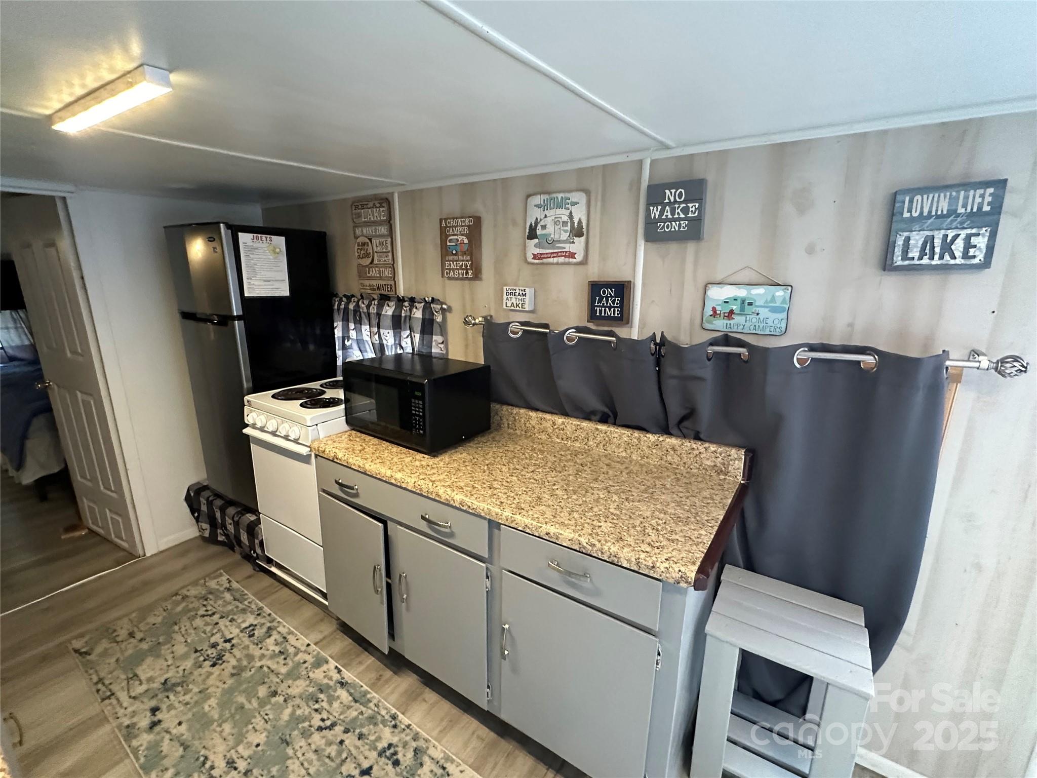 105 Marina Lane — New London