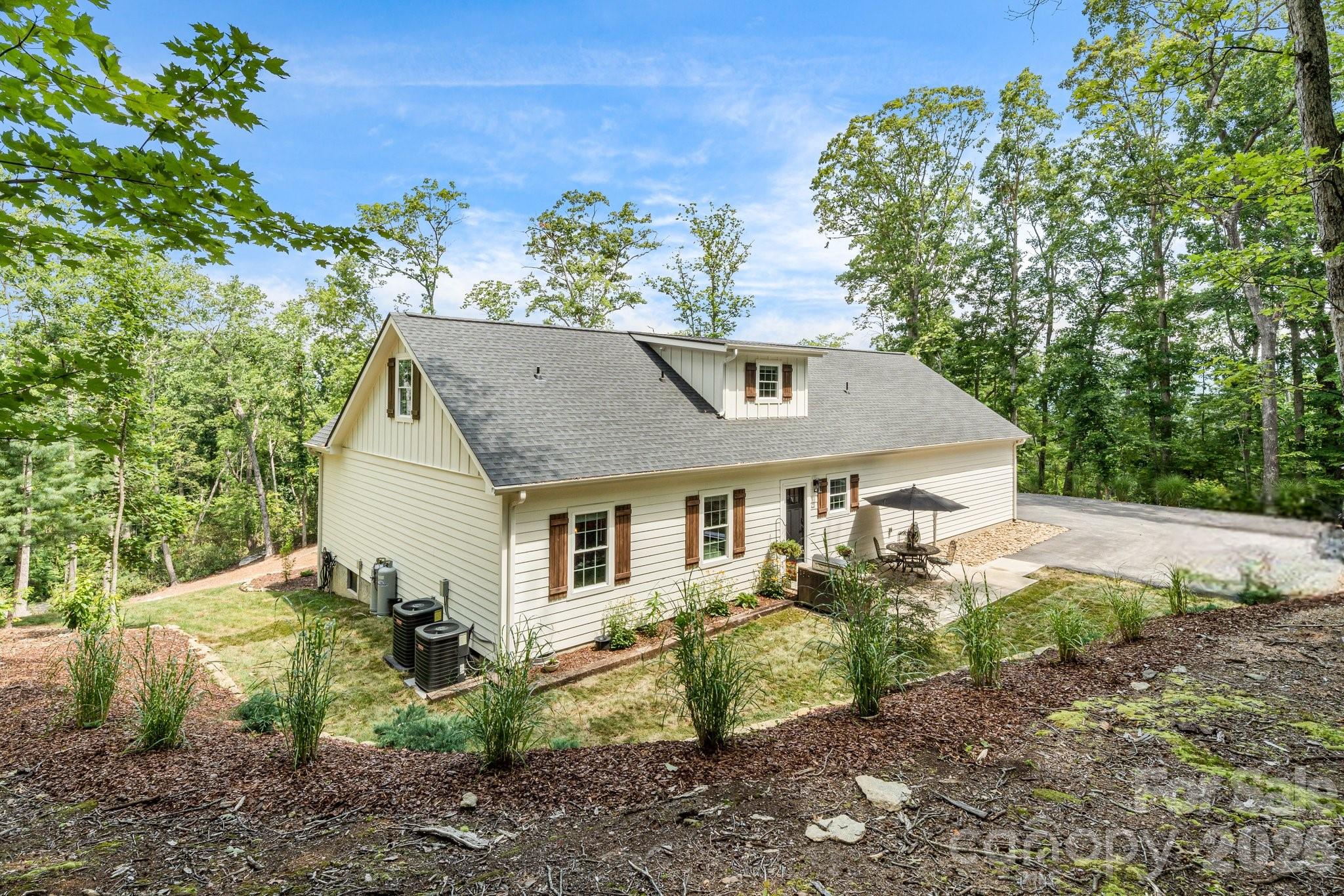 70 Jp Huggins Drive — Hendersonville