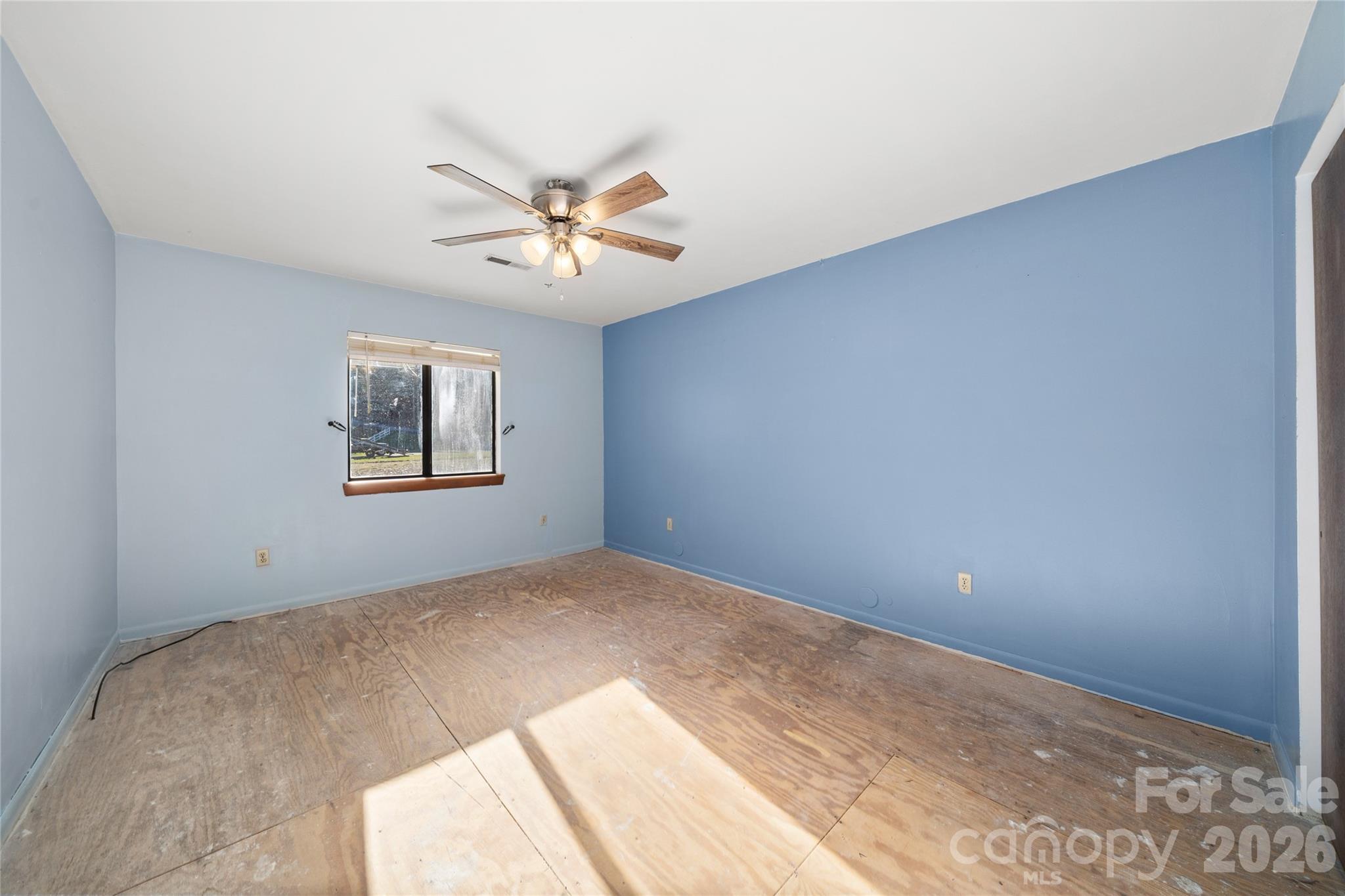 94 Market Street — Maggie Valley