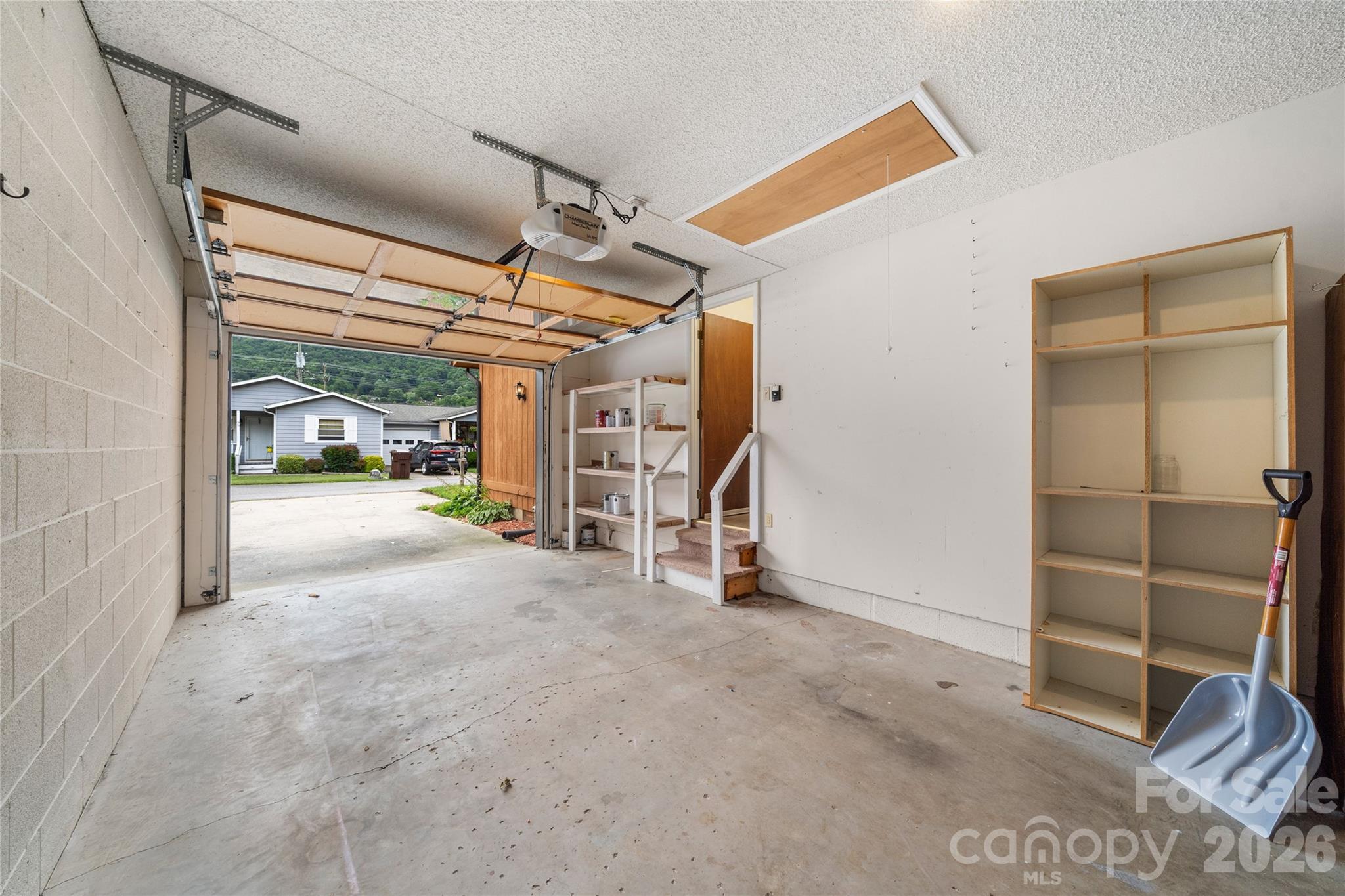 94 Market Street — Maggie Valley