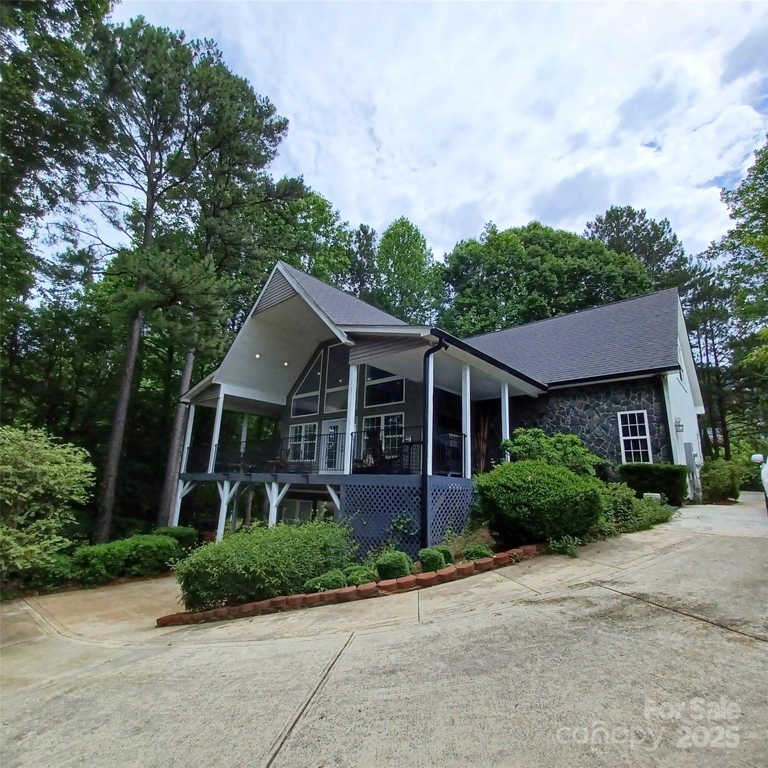 3645 Lake Bluff Drive — Sherrills Ford