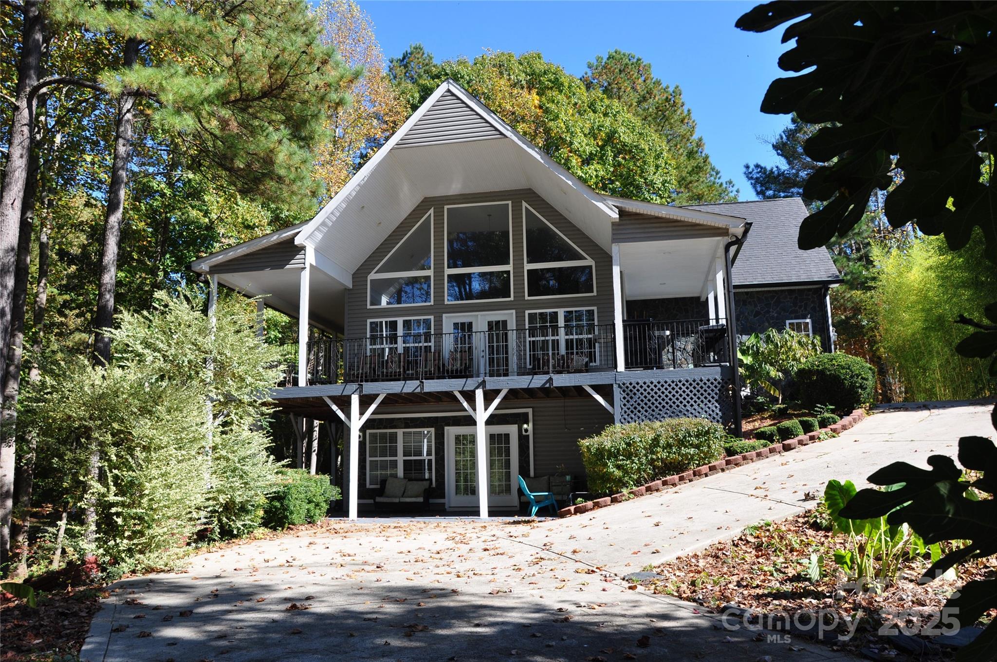 3645 Lake Bluff Drive — Sherrills Ford