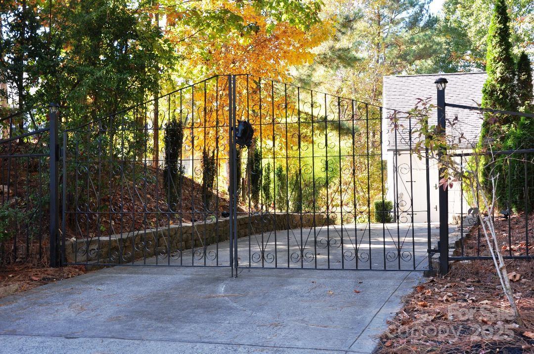 3645 Lake Bluff Drive — Sherrills Ford