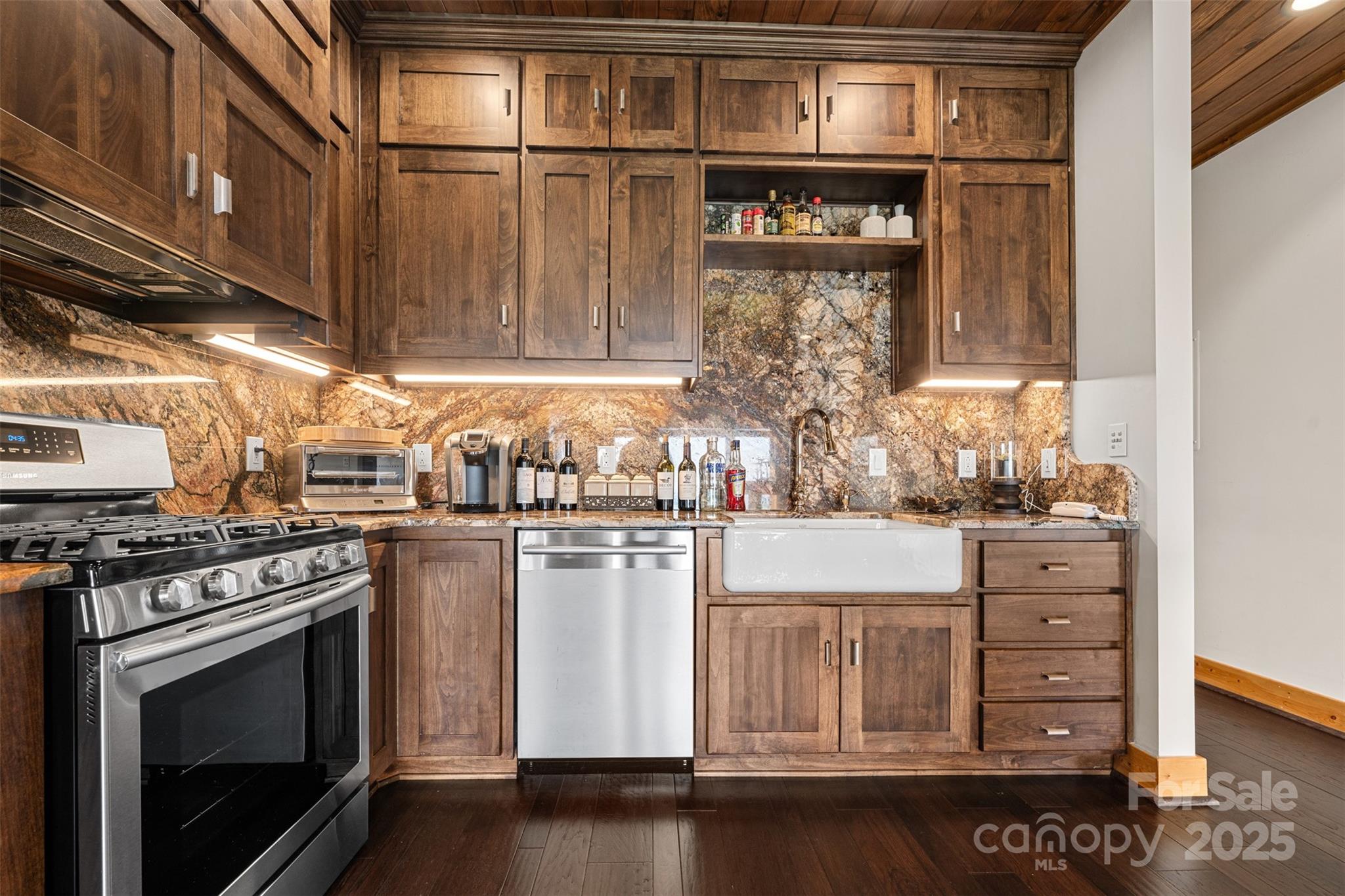 2910 Eagles Nest Trail — Banner Elk