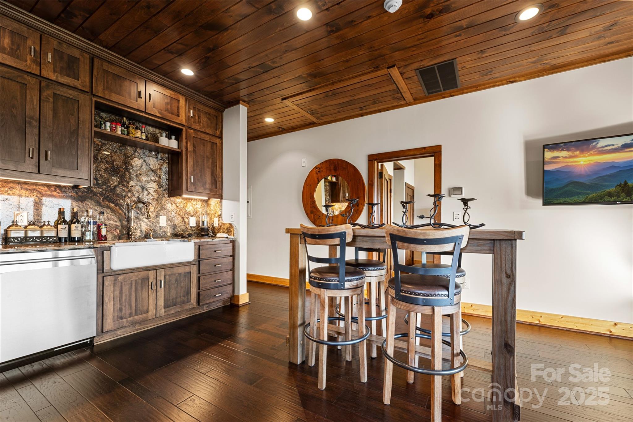2910 Eagles Nest Trail — Banner Elk