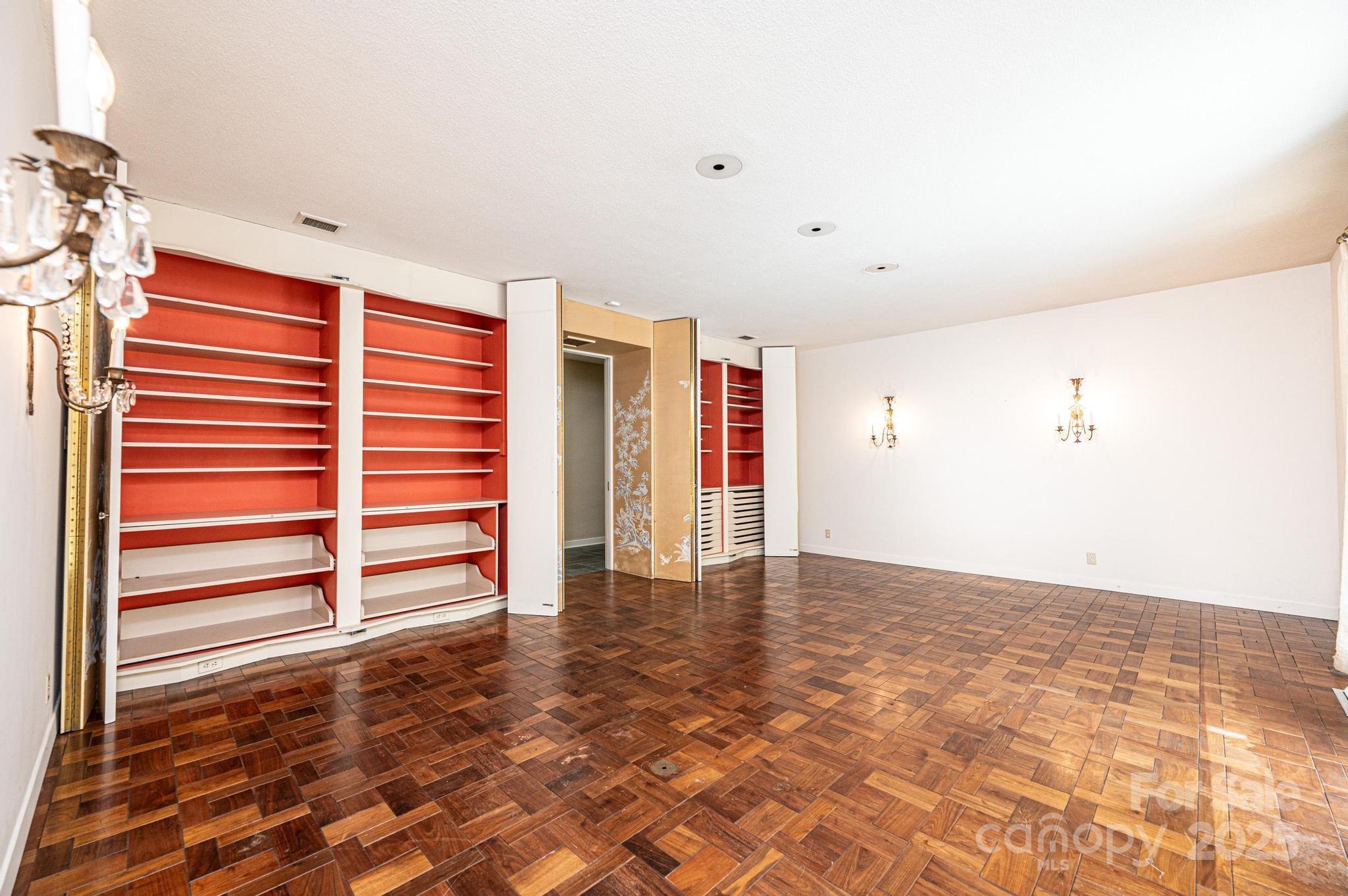 153 Hillhaven Place SE — Lenoir